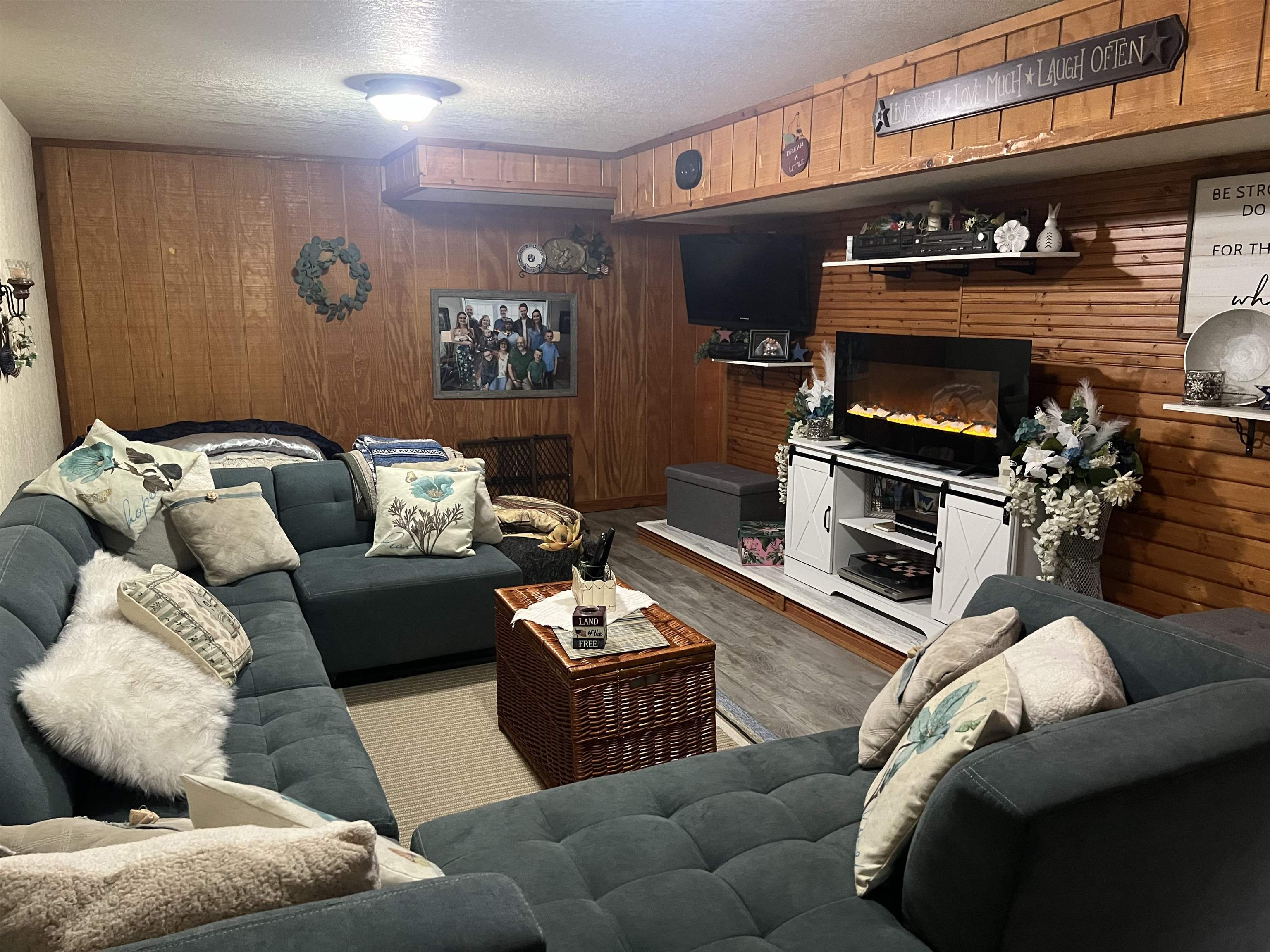 130403 COUNTY ROAD C, Auburndale, Wisconsin 54412, 3 Bedrooms Bedrooms, ,3 BathroomsBathrooms,Residential,For Sale,130403 COUNTY ROAD C,22602817