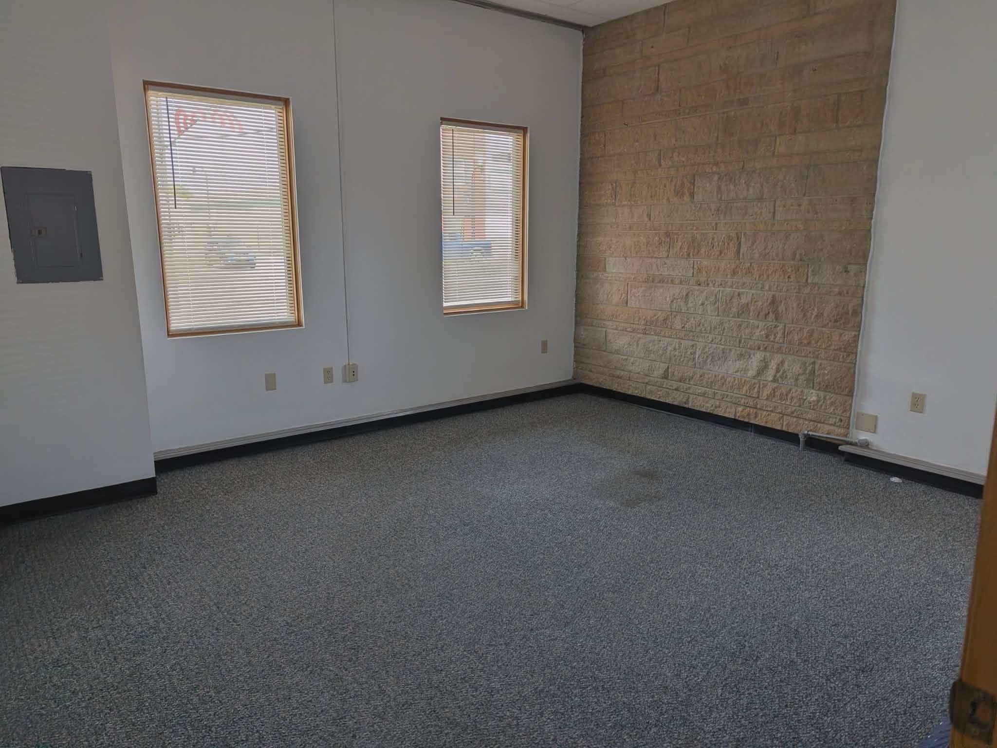 601 S CENTRAL AVENUE, Marshfield, Wisconsin 54449, ,Commercial/industrial,For Rent,601 S CENTRAL AVENUE,22602830