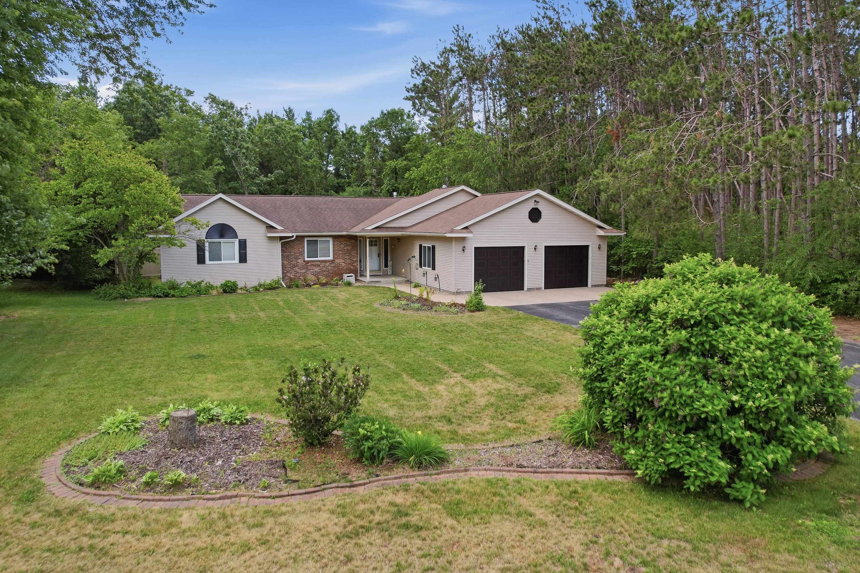 2731 HICKORY DRIVE, Plover, Wisconsin 54467, 3 Bedrooms Bedrooms, ,2 BathroomsBathrooms,Residential,For Sale,2731 HICKORY DRIVE,22602876