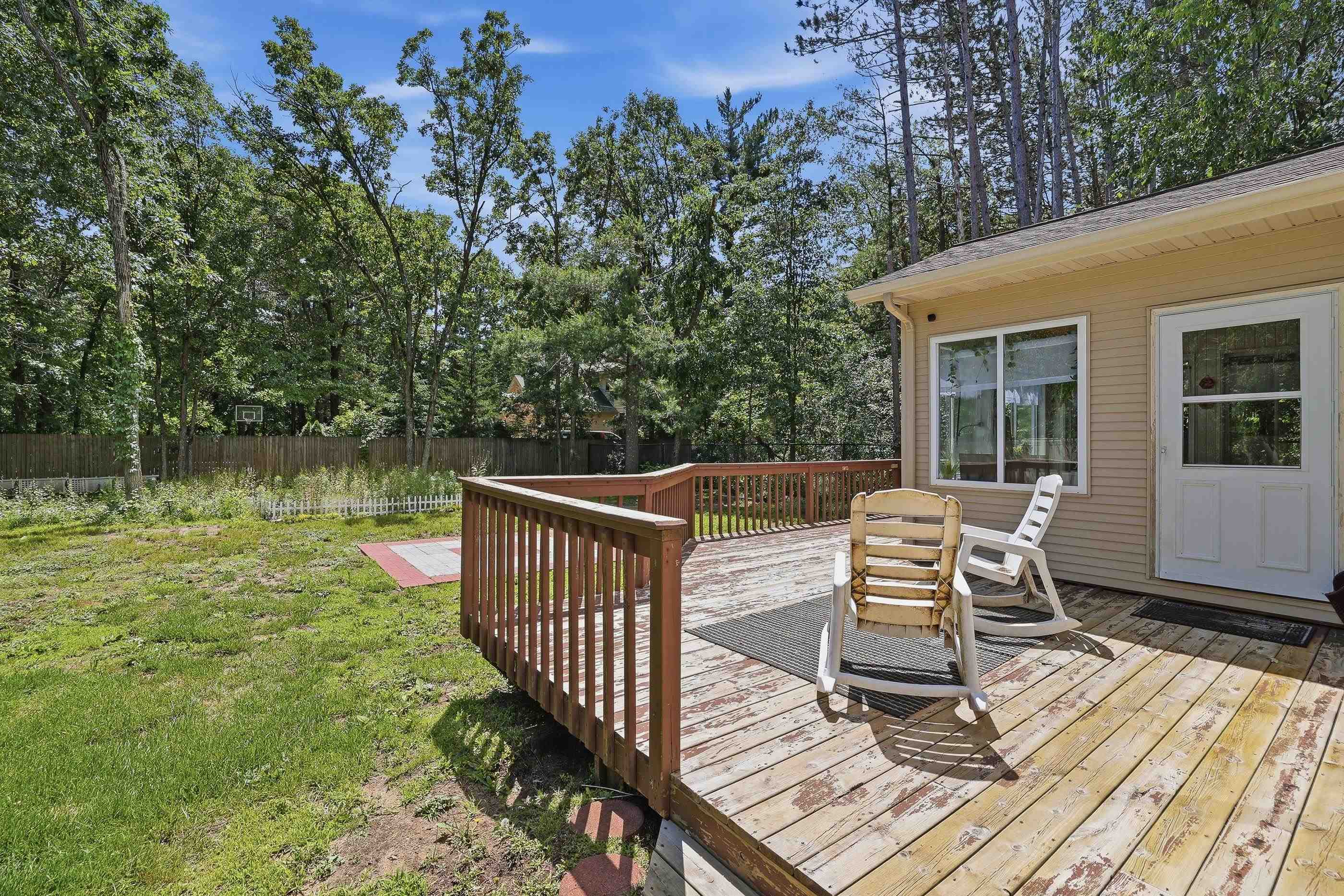 2731 HICKORY DRIVE, Plover, Wisconsin 54467, 3 Bedrooms Bedrooms, ,2 BathroomsBathrooms,Residential,For Sale,2731 HICKORY DRIVE,22602876