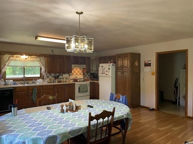 10717 CARY ROCK DRIVE, Marshfield, Wisconsin 54449, 3 Bedrooms Bedrooms, ,2 BathroomsBathrooms,Residential,For Sale,10717 CARY ROCK DRIVE,22602877