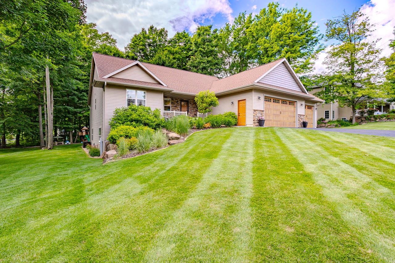 212 TUZIGOOT LANE, Wausau, Wisconsin 54403, 4 Bedrooms Bedrooms, ,3 BathroomsBathrooms,Residential,For Sale,212 TUZIGOOT LANE,22602881