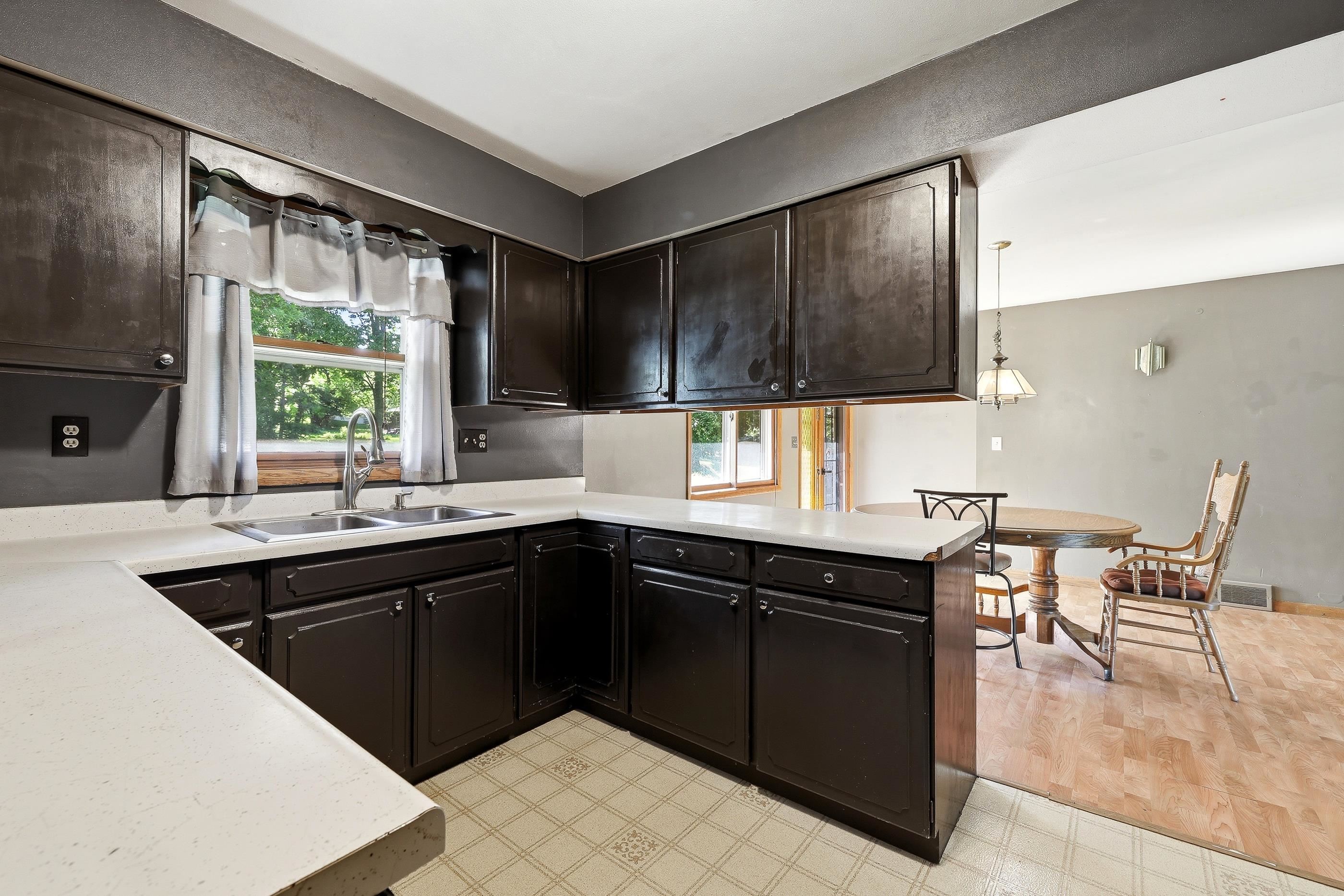 908 S 11TH STREET, Wausau, Wisconsin 54403, 5 Bedrooms Bedrooms, ,1 BathroomBathrooms,Residential,For Sale,908 S 11TH STREET,22602894