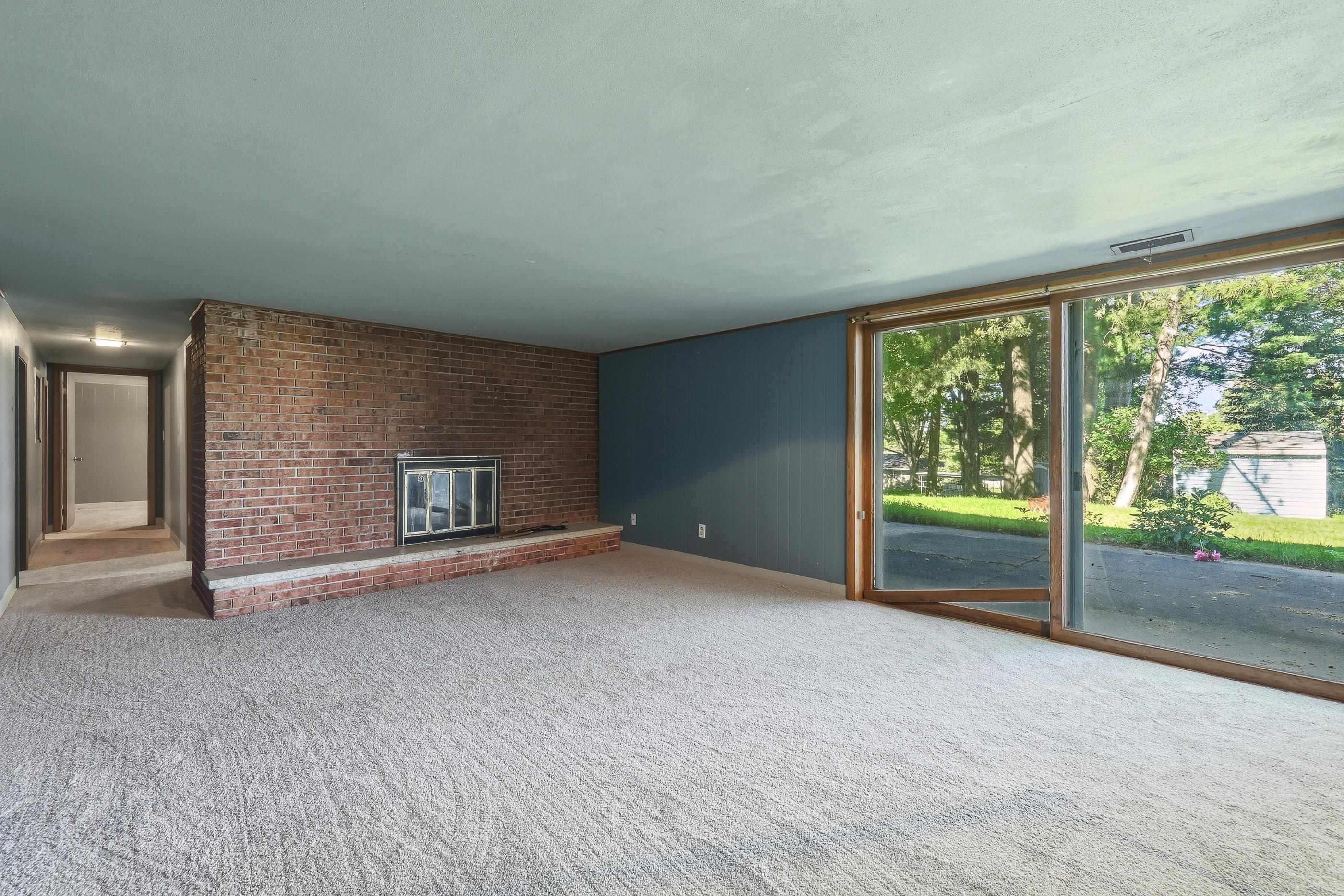 908 S 11TH STREET, Wausau, Wisconsin 54403, 5 Bedrooms Bedrooms, ,1 BathroomBathrooms,Residential,For Sale,908 S 11TH STREET,22602894