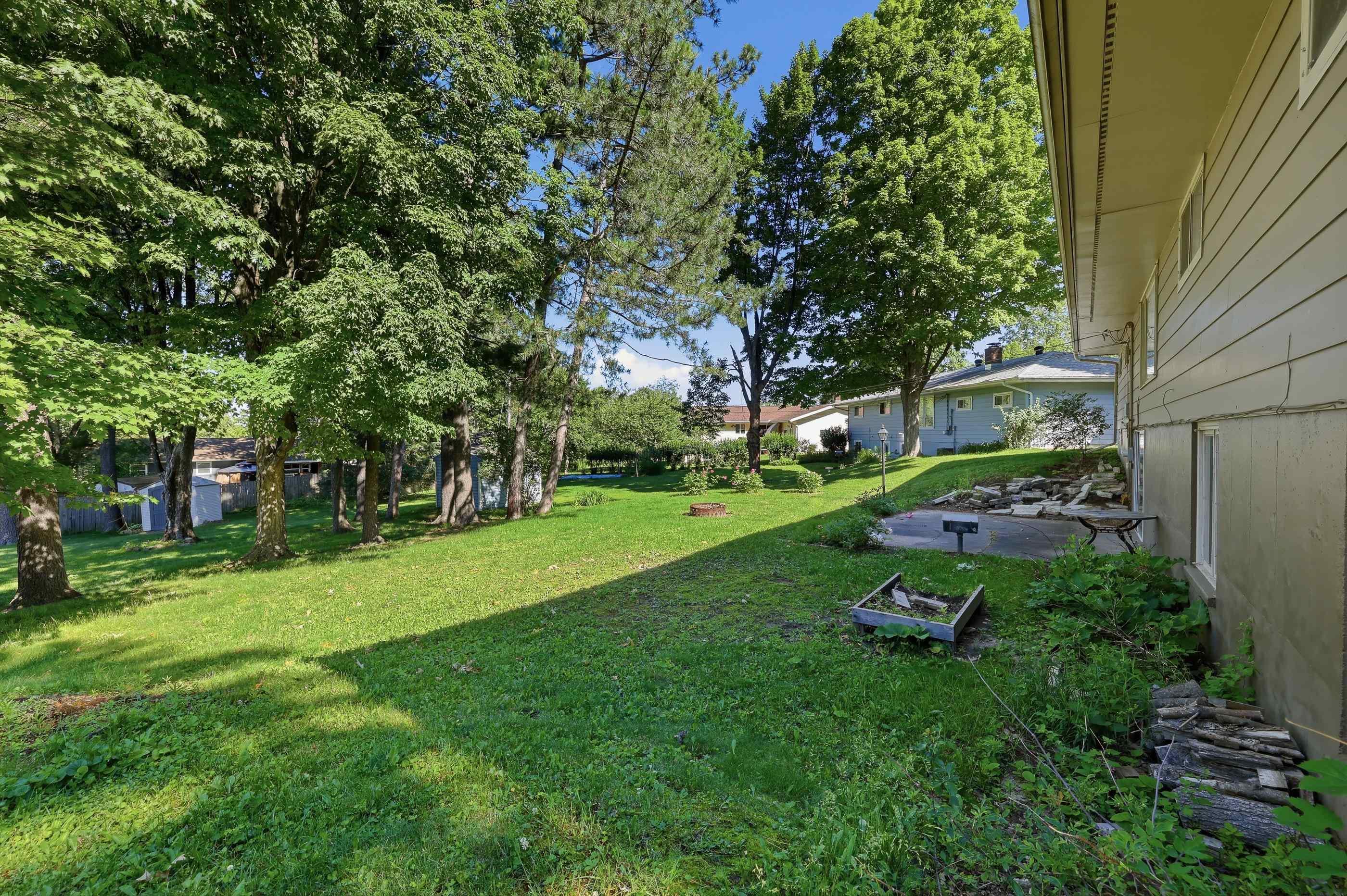 908 S 11TH STREET, Wausau, Wisconsin 54403, 5 Bedrooms Bedrooms, ,1 BathroomBathrooms,Residential,For Sale,908 S 11TH STREET,22602894