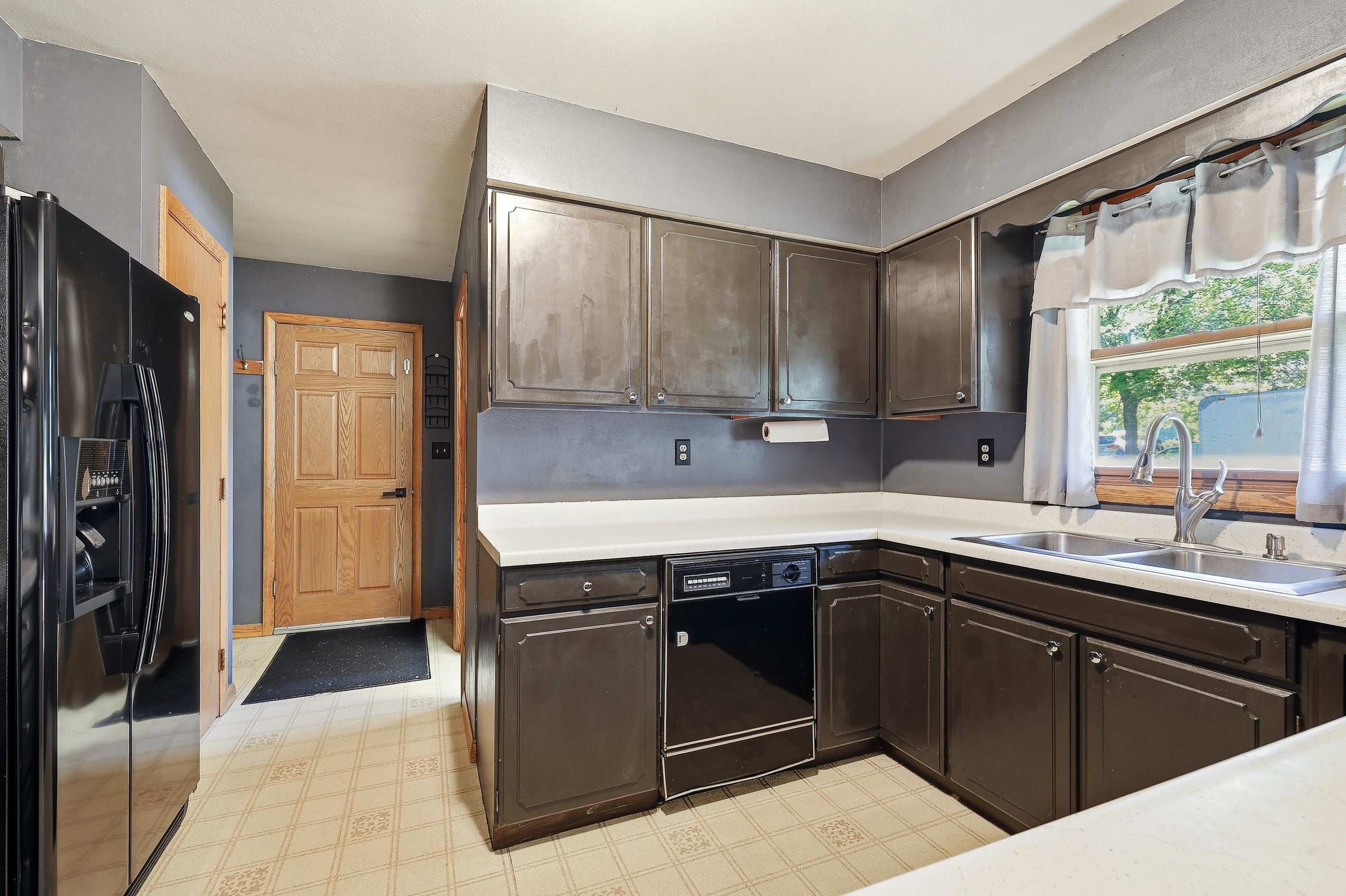 908 S 11TH STREET, Wausau, Wisconsin 54403, 5 Bedrooms Bedrooms, ,1 BathroomBathrooms,Residential,For Sale,908 S 11TH STREET,22602894