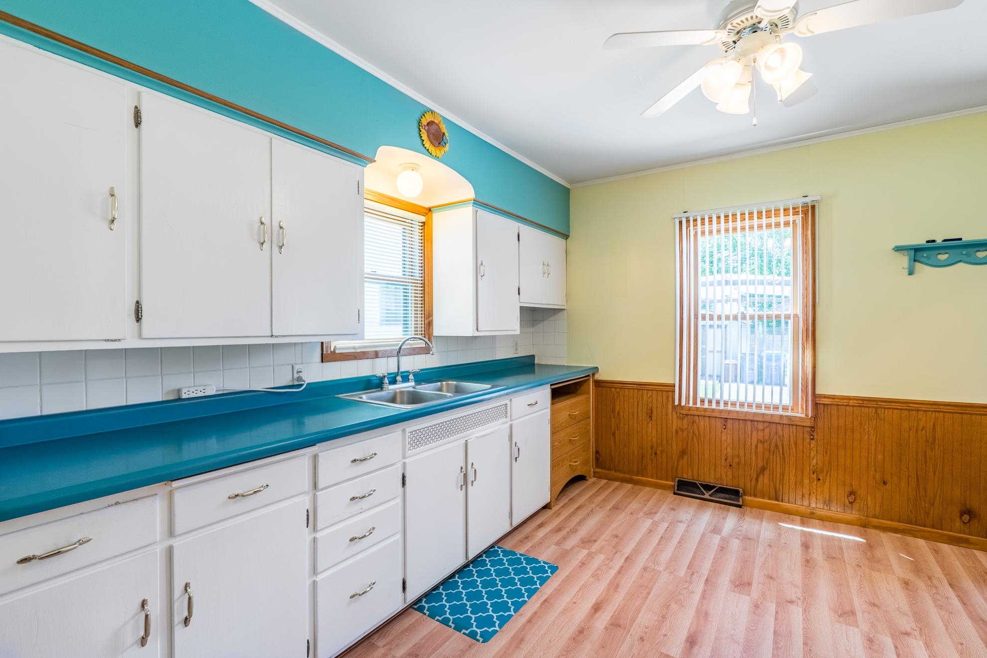 1120 S 8TH AVENUE, Wausau, Wisconsin 54401, 3 Bedrooms Bedrooms, ,1 BathroomBathrooms,Residential,For Sale,1120 S 8TH AVENUE,22602895