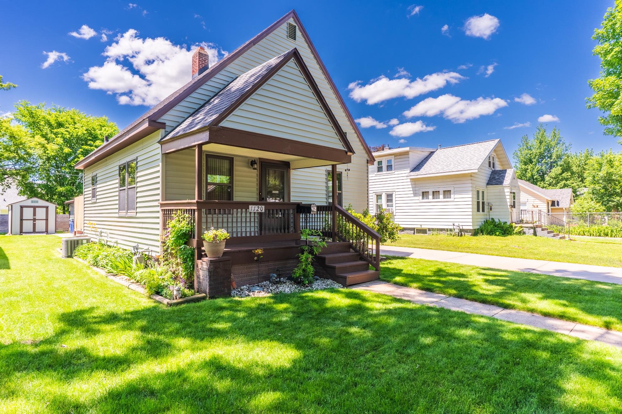 1120 S 8TH AVENUE, Wausau, Wisconsin 54401, 3 Bedrooms Bedrooms, ,1 BathroomBathrooms,Residential,For Sale,1120 S 8TH AVENUE,22602895