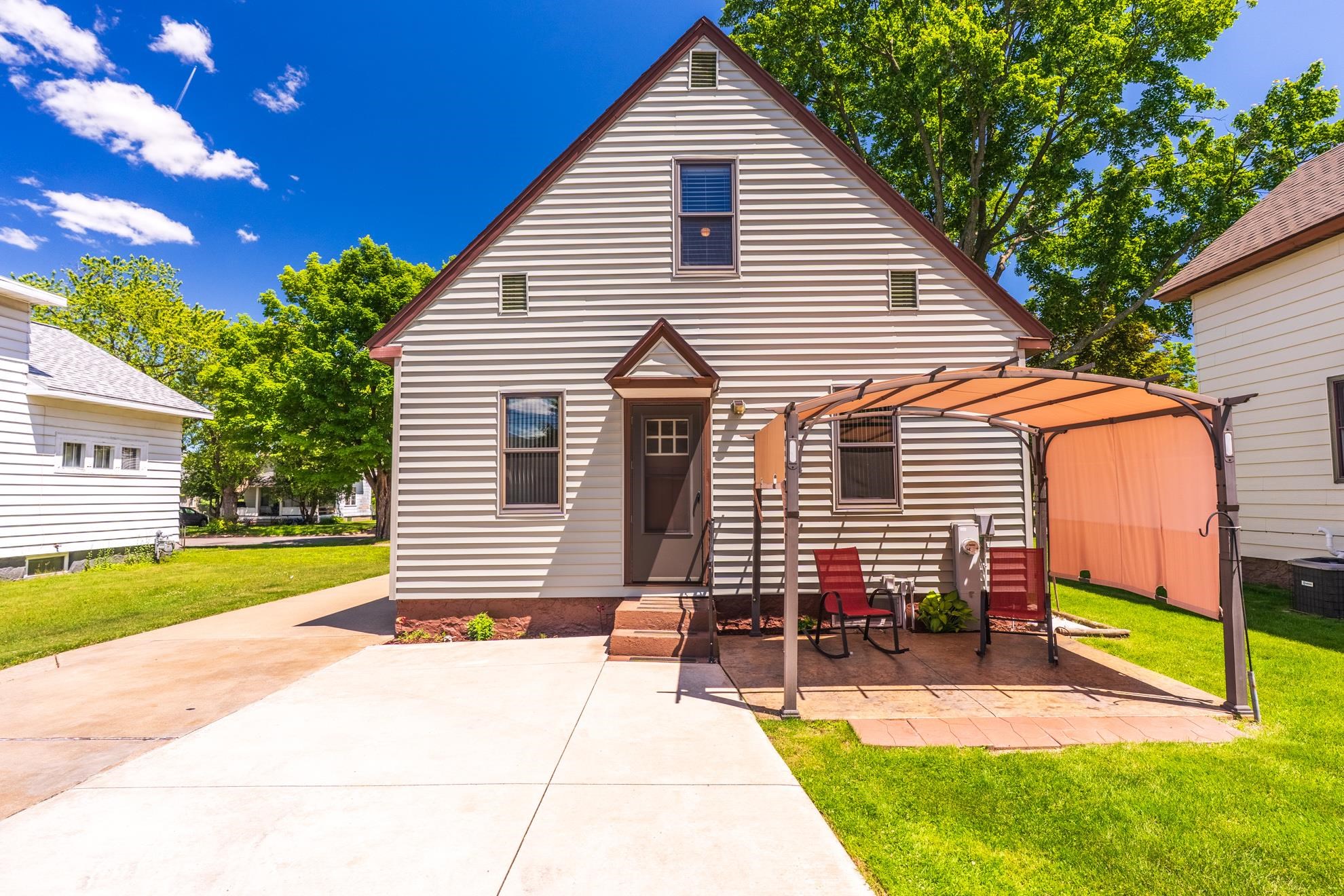 1120 S 8TH AVENUE, Wausau, Wisconsin 54401, 3 Bedrooms Bedrooms, ,1 BathroomBathrooms,Residential,For Sale,1120 S 8TH AVENUE,22602895