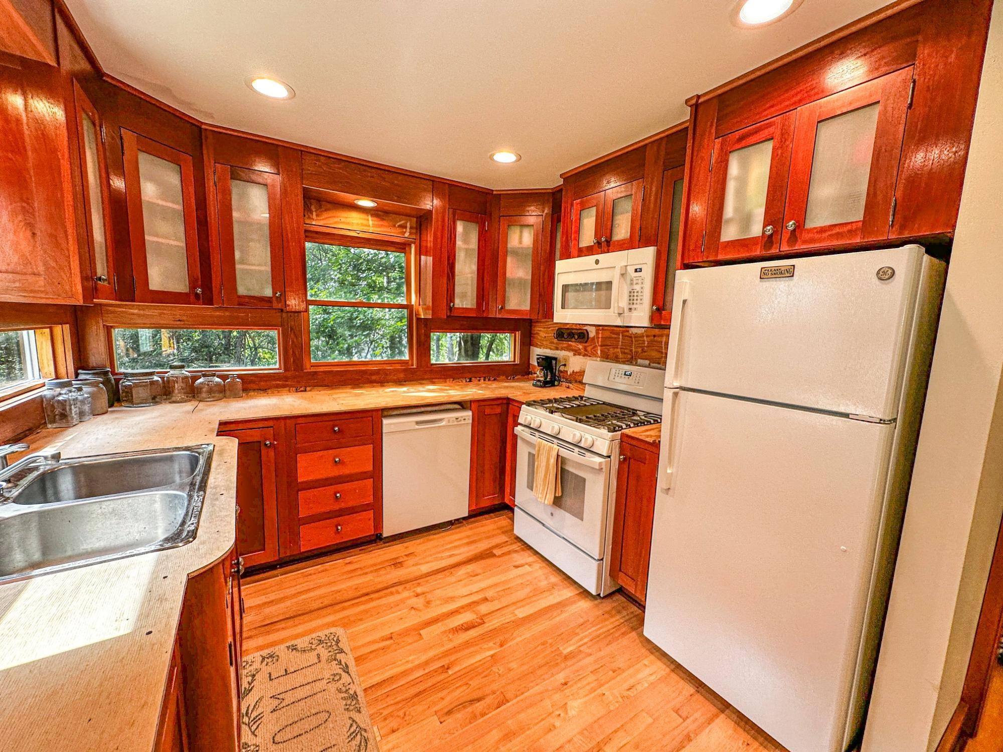 W7675 COUNTY ROAD W, Phillips, Wisconsin 54555, 3 Bedrooms Bedrooms, ,2 BathroomsBathrooms,Residential,For Sale,W7675 COUNTY ROAD W,22602896