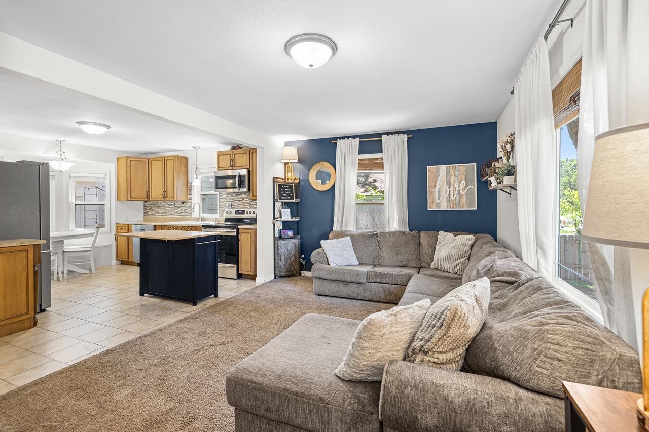 521 N 9TH AVENUE, Wausau, Wisconsin 54401, 4 Bedrooms Bedrooms, ,1 BathroomBathrooms,Residential,For Sale,521 N 9TH AVENUE,22602898