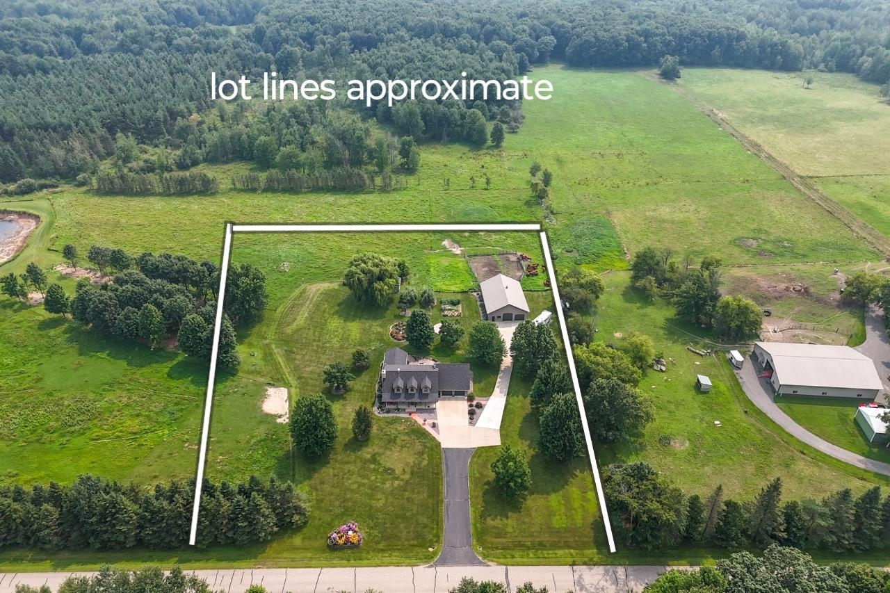 5087 YELLOWSTONE DRIVE, Auburndale, Wisconsin 54412, 4 Bedrooms Bedrooms, ,3 BathroomsBathrooms,Residential,For Sale,5087 YELLOWSTONE DRIVE,22602917