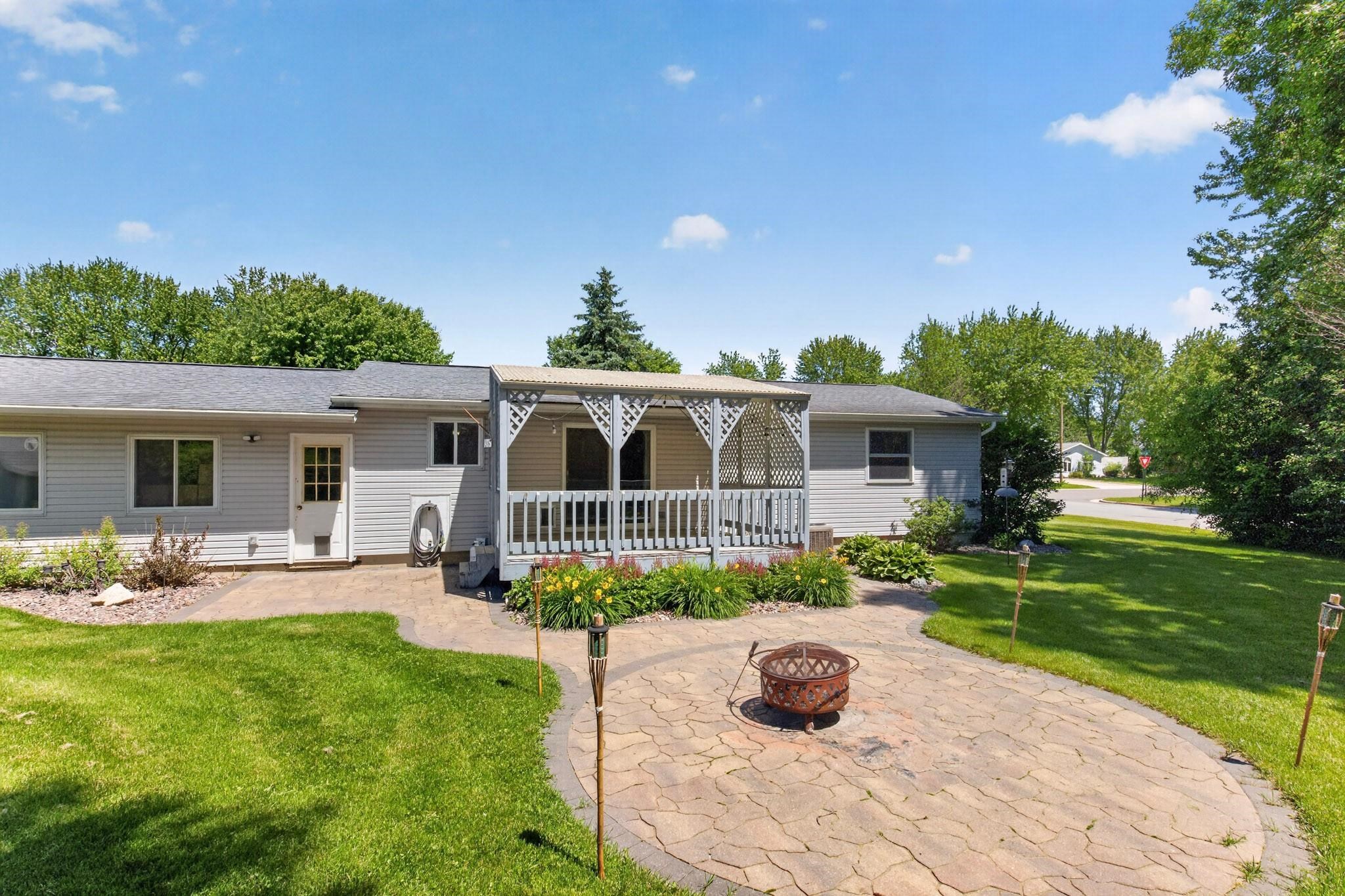 111 W ELM STREET, Abbotsford, Wisconsin 54405, 3 Bedrooms Bedrooms, ,2 BathroomsBathrooms,Residential,For Sale,111 W ELM STREET,22602919