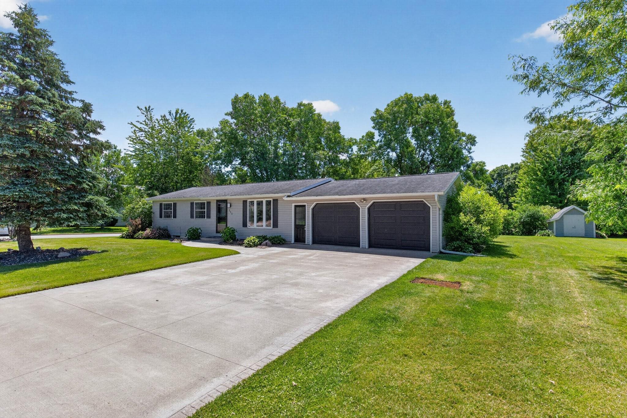 111 W ELM STREET, Abbotsford, Wisconsin 54405, 3 Bedrooms Bedrooms, ,2 BathroomsBathrooms,Residential,For Sale,111 W ELM STREET,22602919