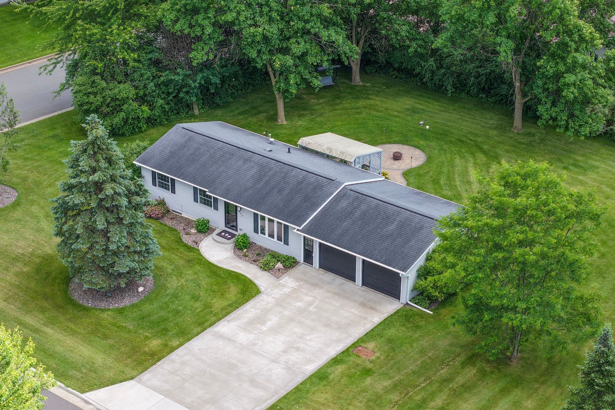 111 W ELM STREET, Abbotsford, Wisconsin 54405, 3 Bedrooms Bedrooms, ,2 BathroomsBathrooms,Residential,For Sale,111 W ELM STREET,22602919