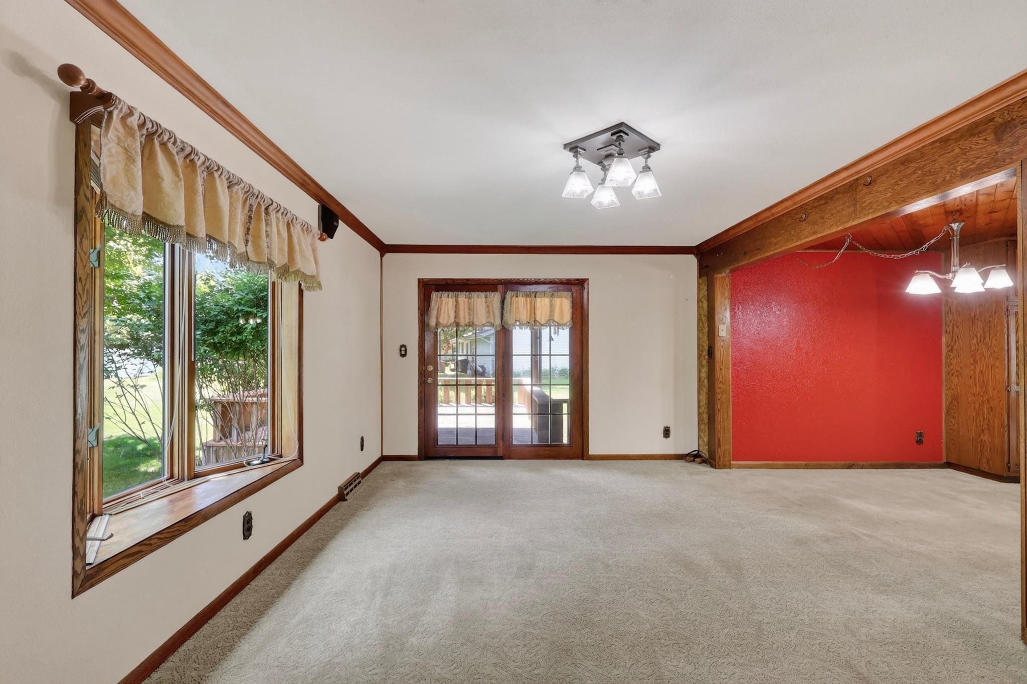1060 LAKEWOOD LANE, Wisconsin Rapids, Wisconsin 54494, 3 Bedrooms Bedrooms, ,2 BathroomsBathrooms,Residential,For Sale,1060 LAKEWOOD LANE,22602923
