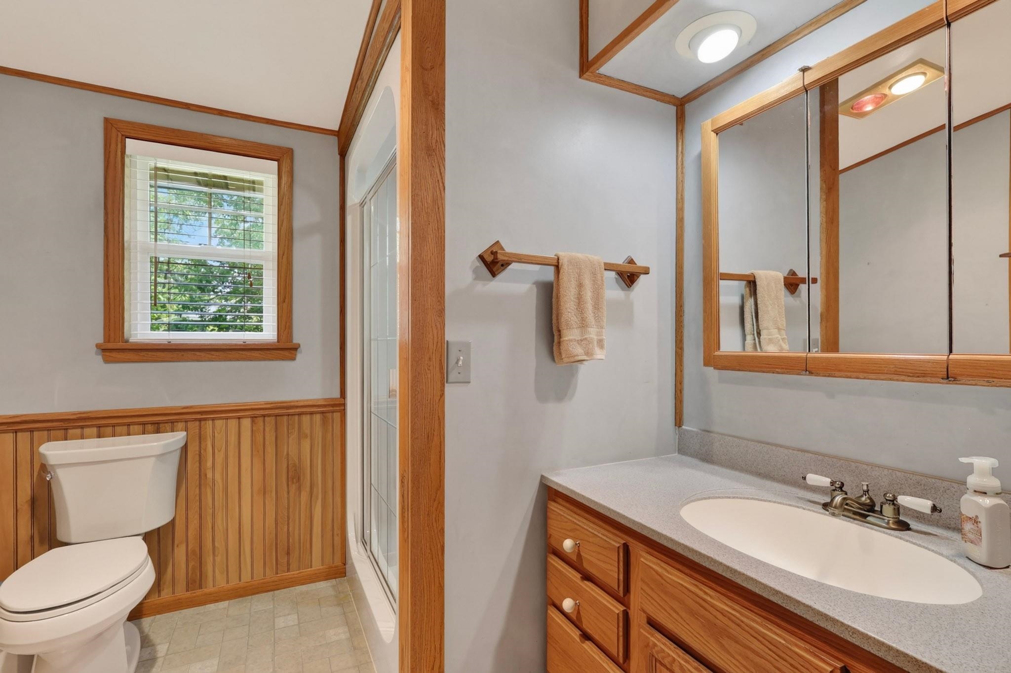 1060 LAKEWOOD LANE, Wisconsin Rapids, Wisconsin 54494, 3 Bedrooms Bedrooms, ,2 BathroomsBathrooms,Residential,For Sale,1060 LAKEWOOD LANE,22602923