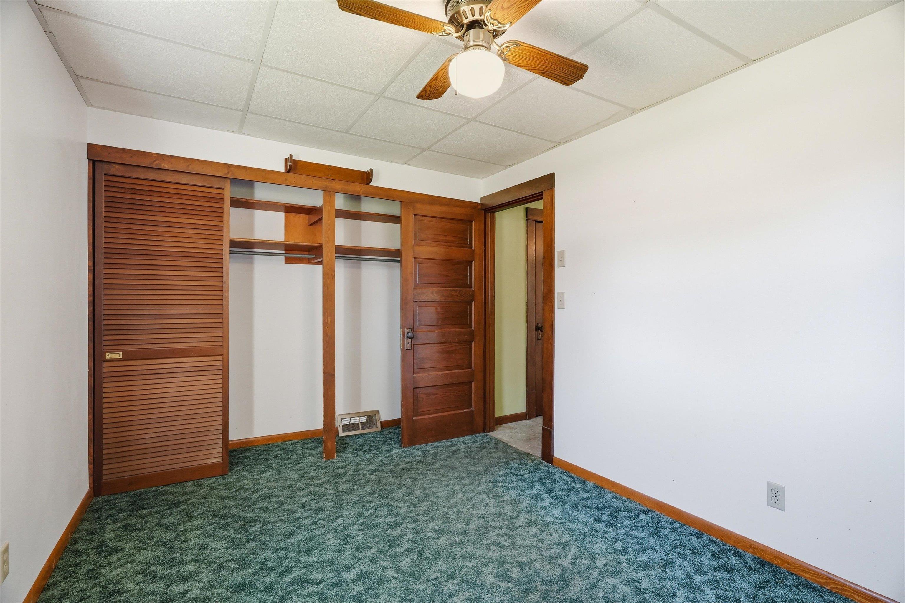 400 N VINE AVENUE, Marshfield, Wisconsin 54449, 4 Bedrooms Bedrooms, ,1 BathroomBathrooms,Residential,For Sale,400 N VINE AVENUE,22602925