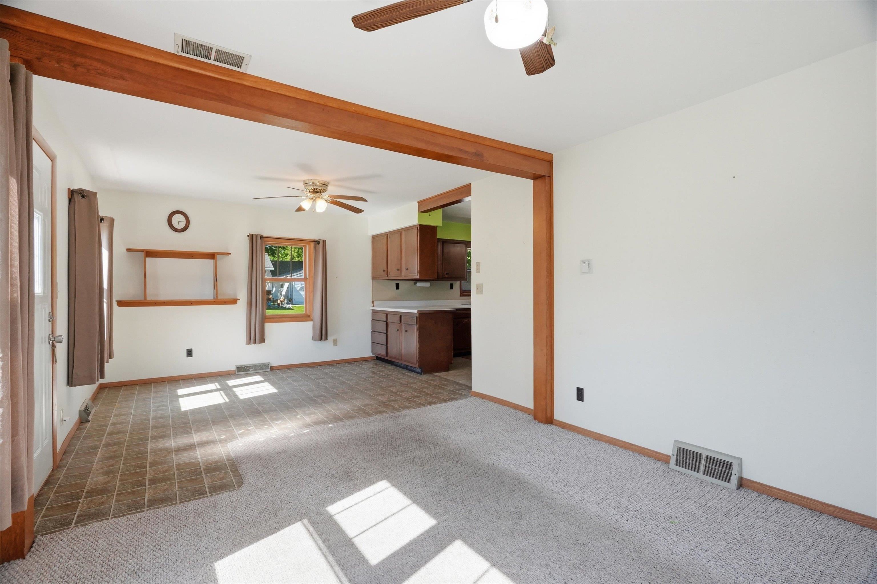 400 N VINE AVENUE, Marshfield, Wisconsin 54449, 4 Bedrooms Bedrooms, ,1 BathroomBathrooms,Residential,For Sale,400 N VINE AVENUE,22602925