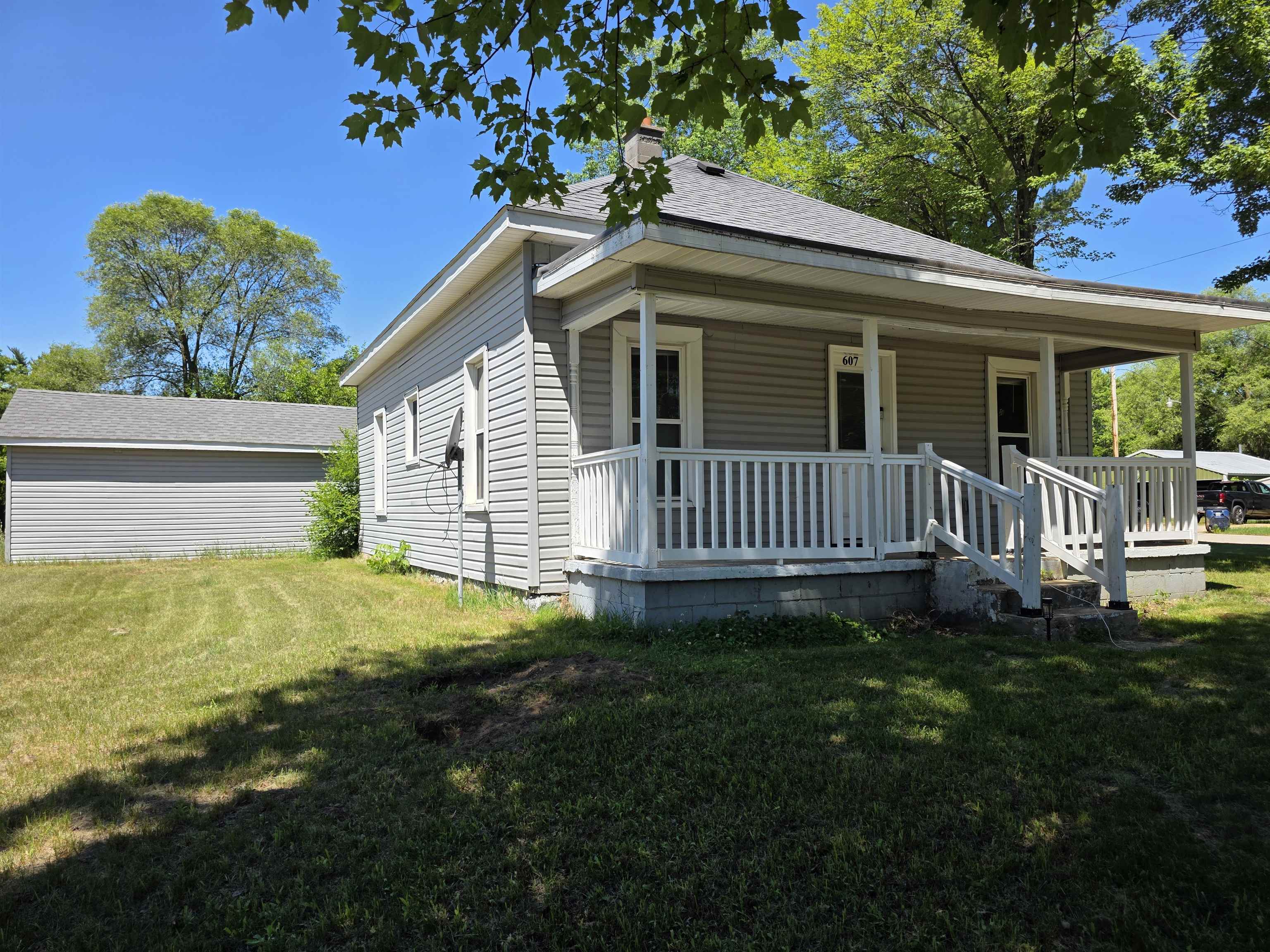 607 S MILLER STREET, Oxford, Wisconsin 53952, 2 Bedrooms Bedrooms, ,1 BathroomBathrooms,Residential,For Sale,607 S MILLER STREET,22602926