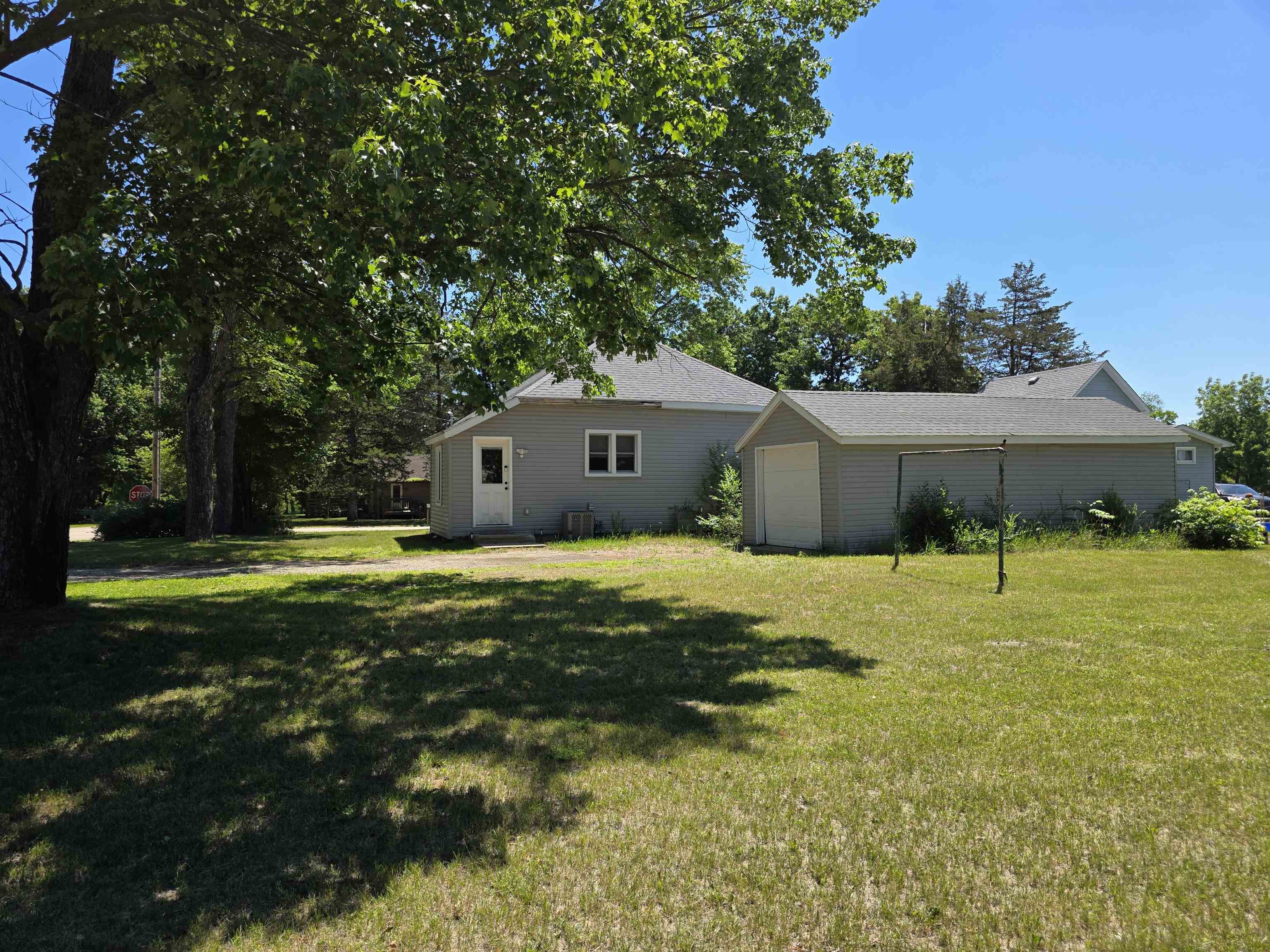607 S MILLER STREET, Oxford, Wisconsin 53952, 2 Bedrooms Bedrooms, ,1 BathroomBathrooms,Residential,For Sale,607 S MILLER STREET,22602926