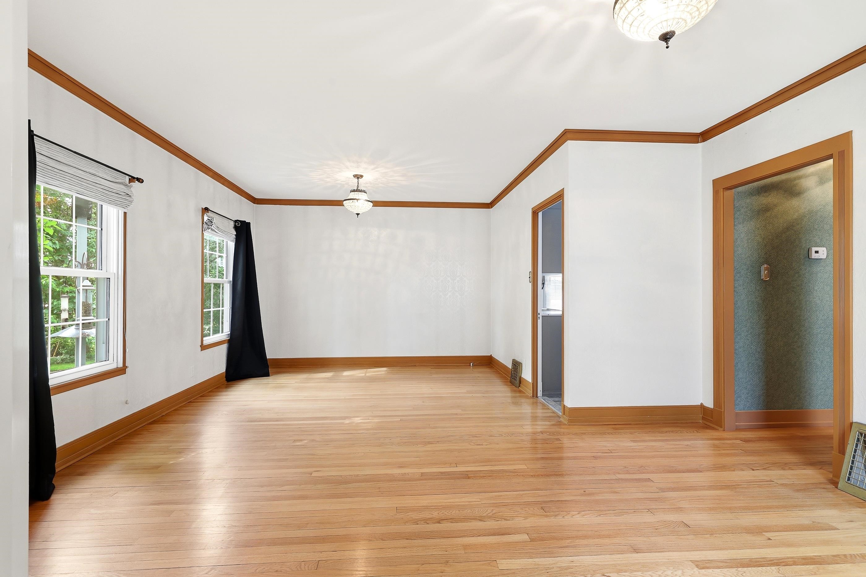 814 S OAK AVENUE, Marshfield, Wisconsin 54449, 2 Bedrooms Bedrooms, ,1 BathroomBathrooms,Residential,For Sale,814 S OAK AVENUE,22602928