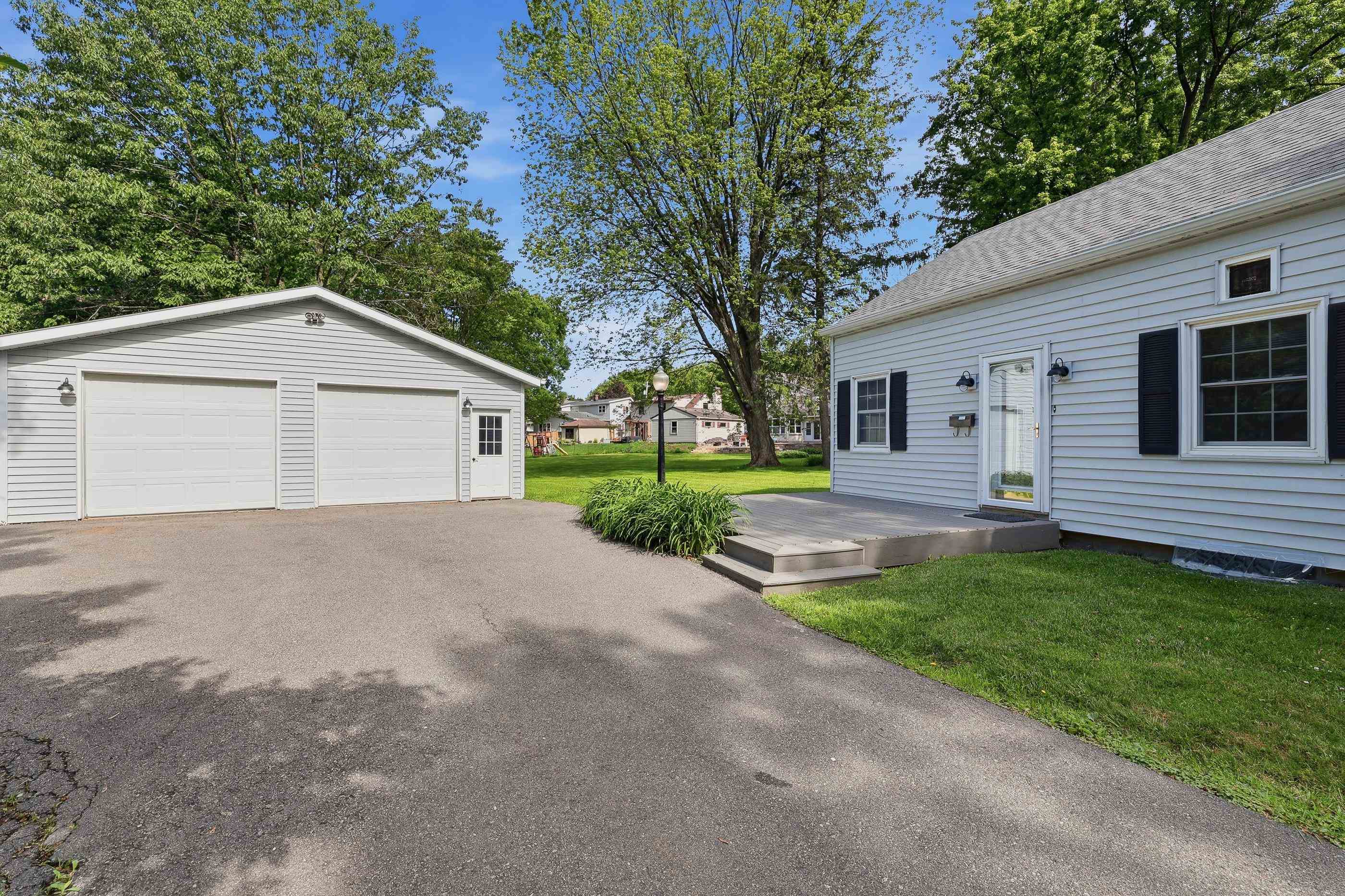 814 S OAK AVENUE, Marshfield, Wisconsin 54449, 2 Bedrooms Bedrooms, ,1 BathroomBathrooms,Residential,For Sale,814 S OAK AVENUE,22602928