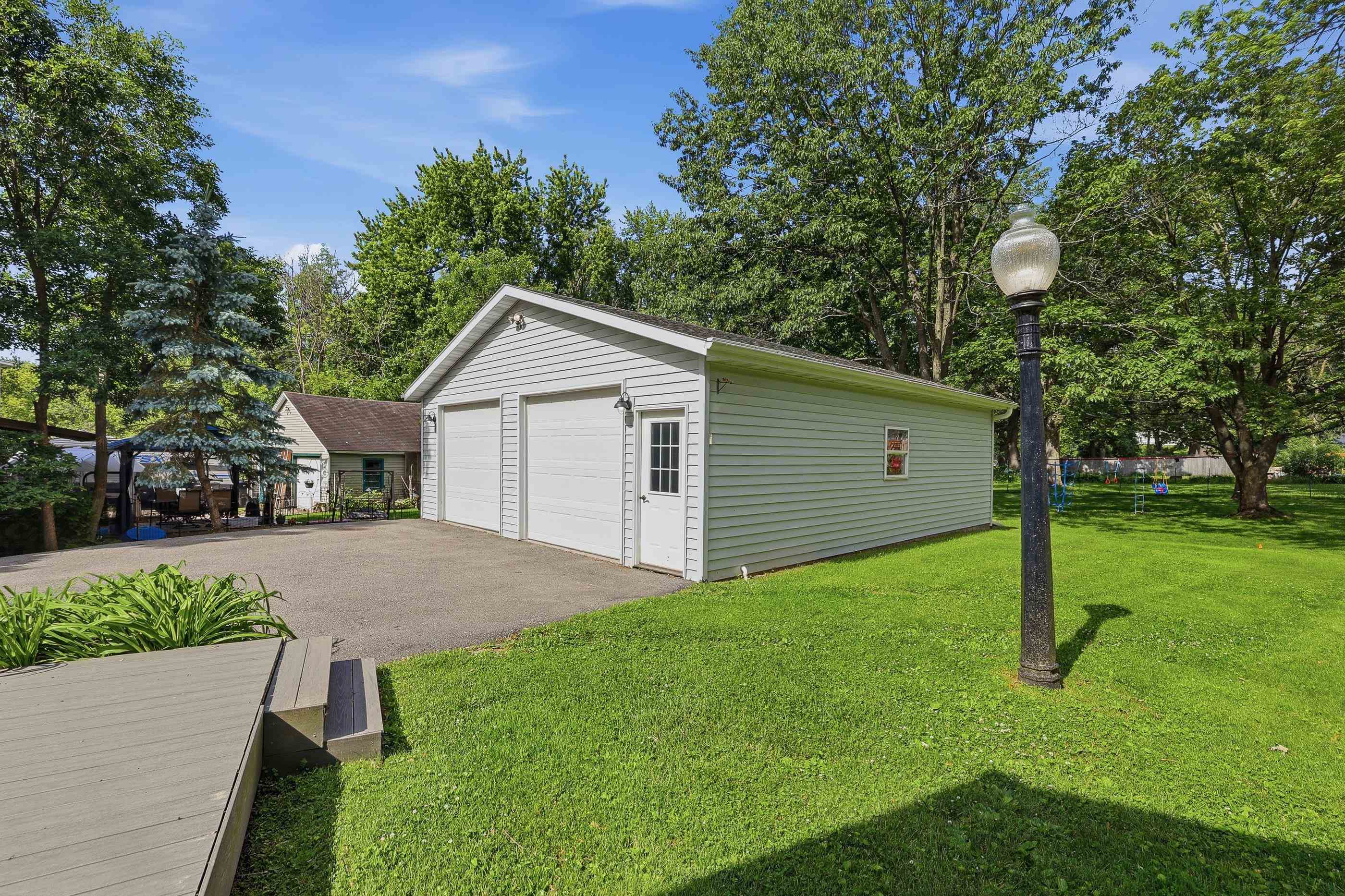814 S OAK AVENUE, Marshfield, Wisconsin 54449, 2 Bedrooms Bedrooms, ,1 BathroomBathrooms,Residential,For Sale,814 S OAK AVENUE,22602928