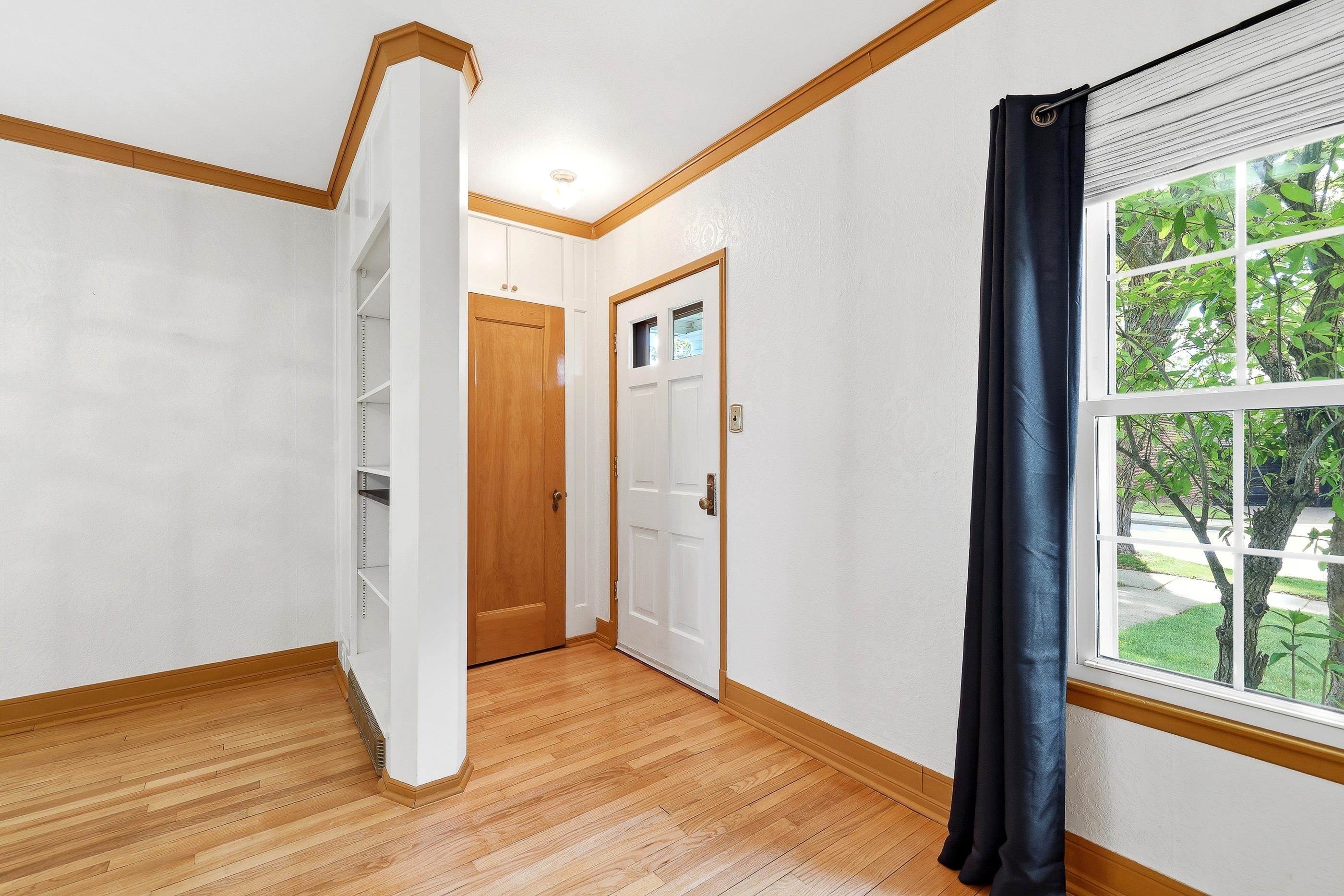 814 S OAK AVENUE, Marshfield, Wisconsin 54449, 2 Bedrooms Bedrooms, ,1 BathroomBathrooms,Residential,For Sale,814 S OAK AVENUE,22602928