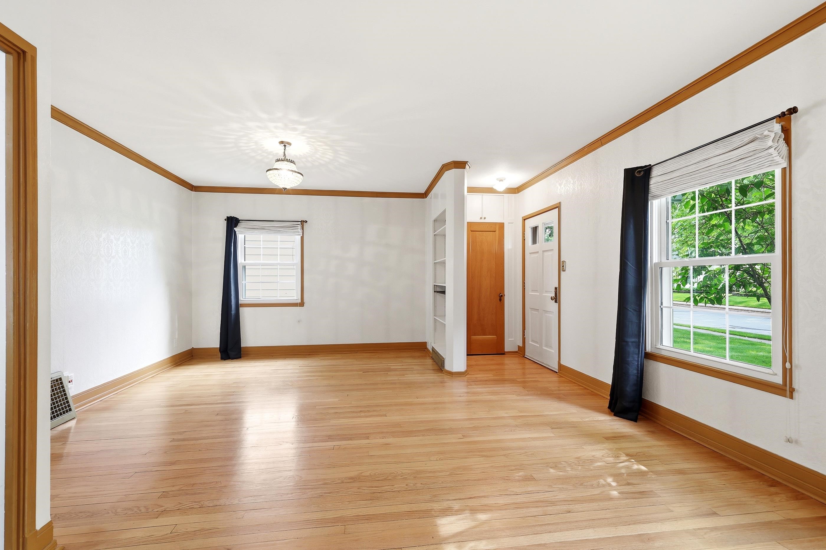814 S OAK AVENUE, Marshfield, Wisconsin 54449, 2 Bedrooms Bedrooms, ,1 BathroomBathrooms,Residential,For Sale,814 S OAK AVENUE,22602928