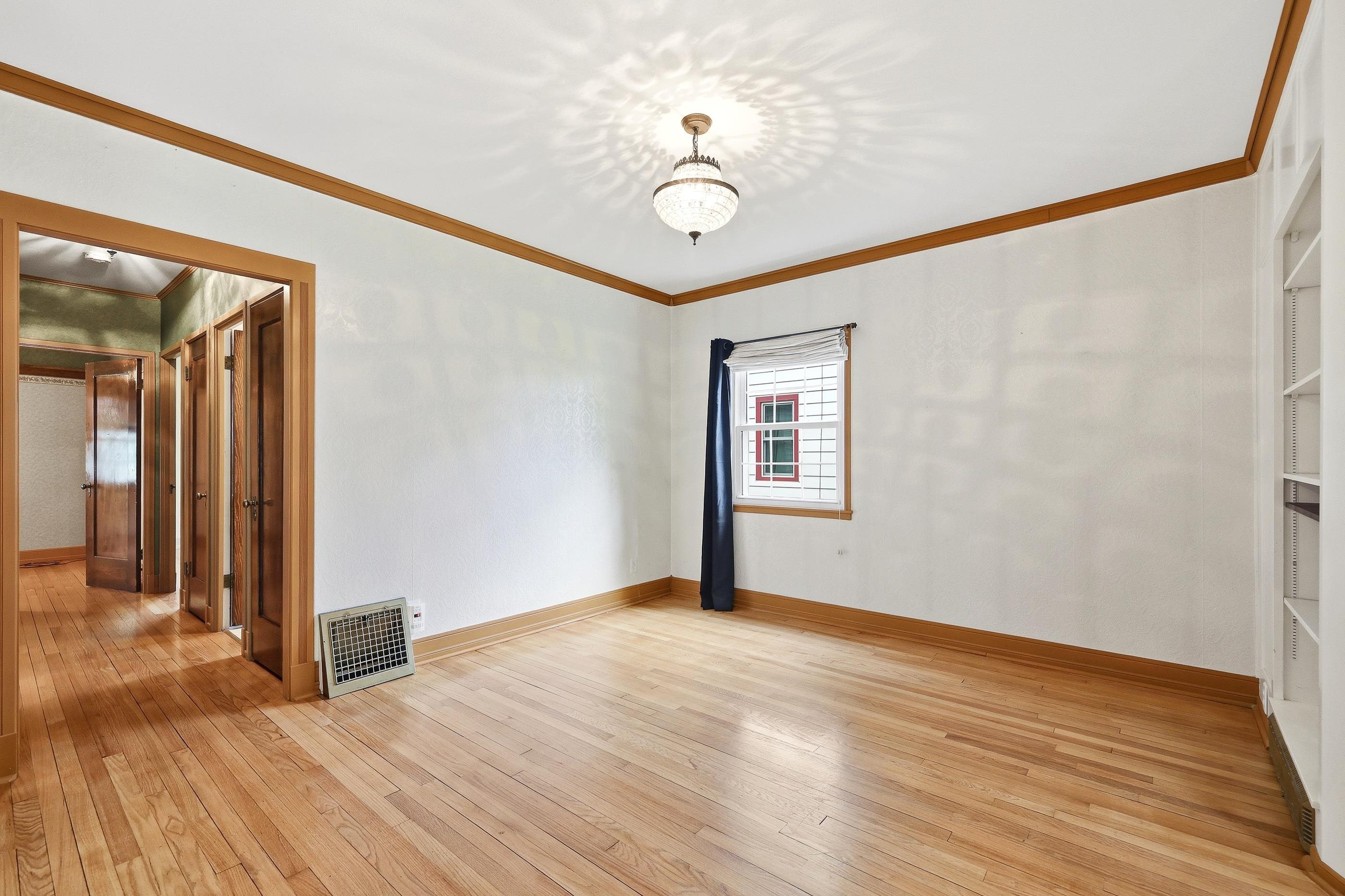 814 S OAK AVENUE, Marshfield, Wisconsin 54449, 2 Bedrooms Bedrooms, ,1 BathroomBathrooms,Residential,For Sale,814 S OAK AVENUE,22602928