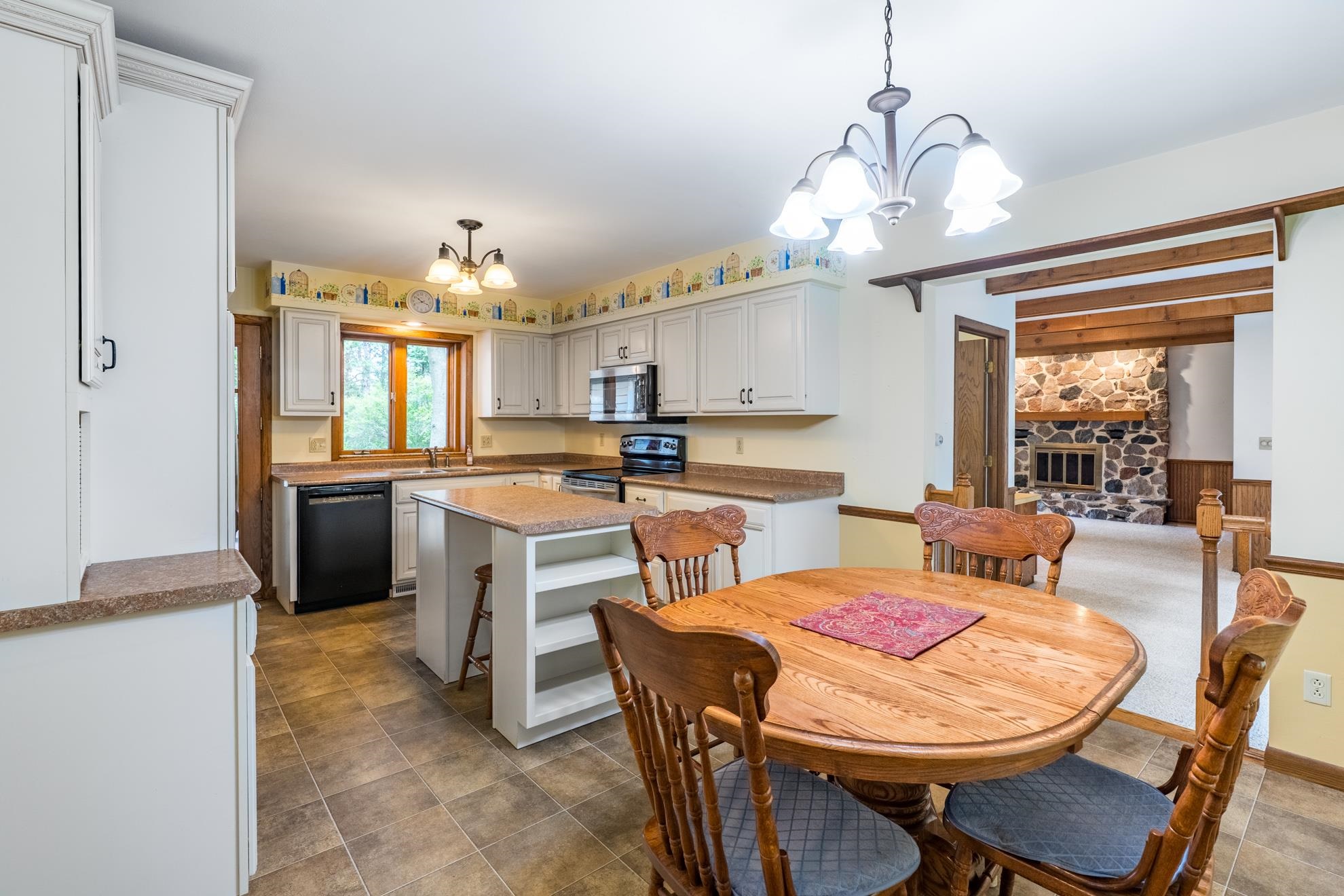 5600 N 32ND AVENUE, Wausau, Wisconsin 54401, 3 Bedrooms Bedrooms, ,1 BathroomBathrooms,Residential,For Sale,5600 N 32ND AVENUE,22602929