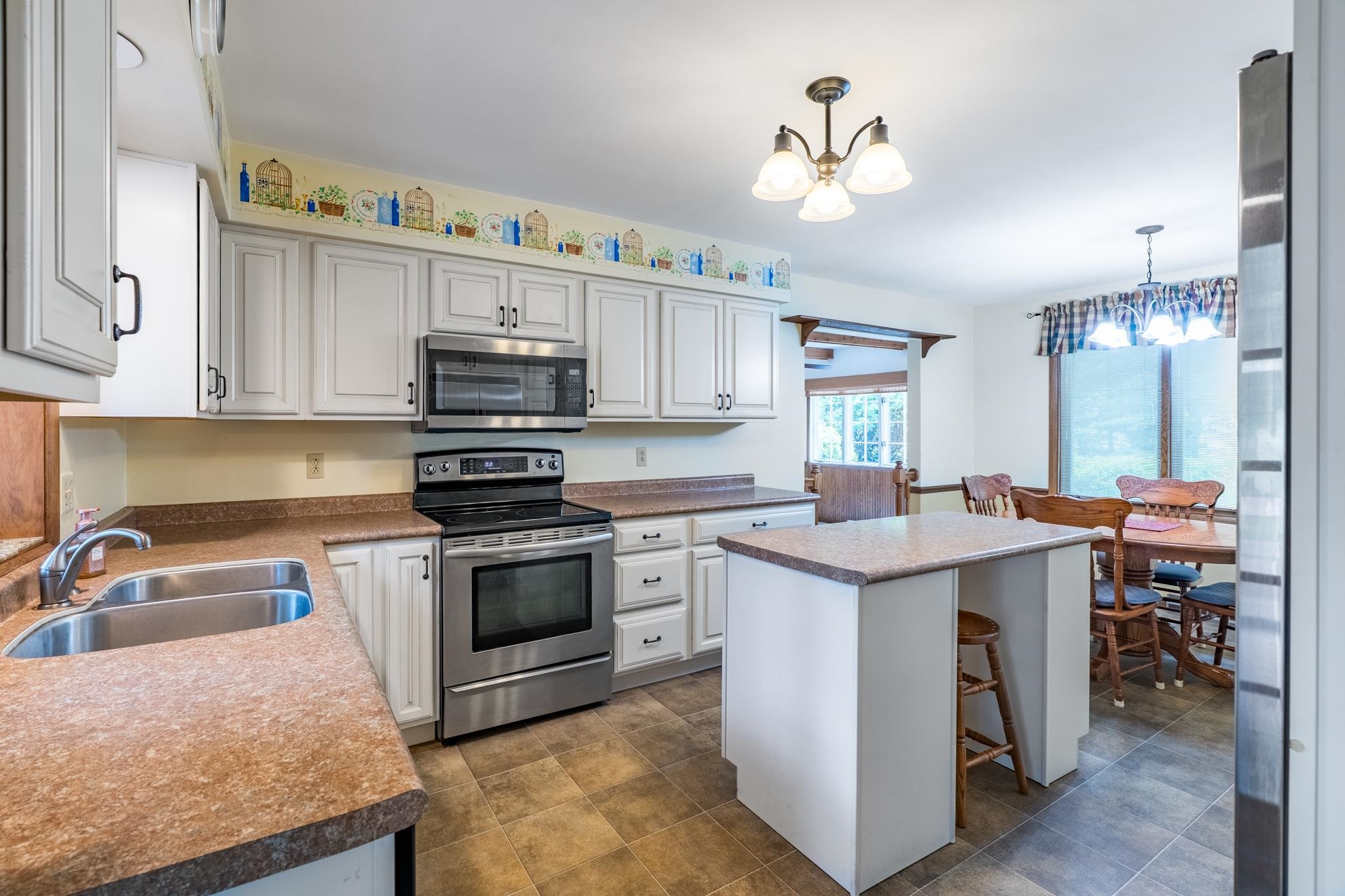 5600 N 32ND AVENUE, Wausau, Wisconsin 54401, 3 Bedrooms Bedrooms, ,1 BathroomBathrooms,Residential,For Sale,5600 N 32ND AVENUE,22602929