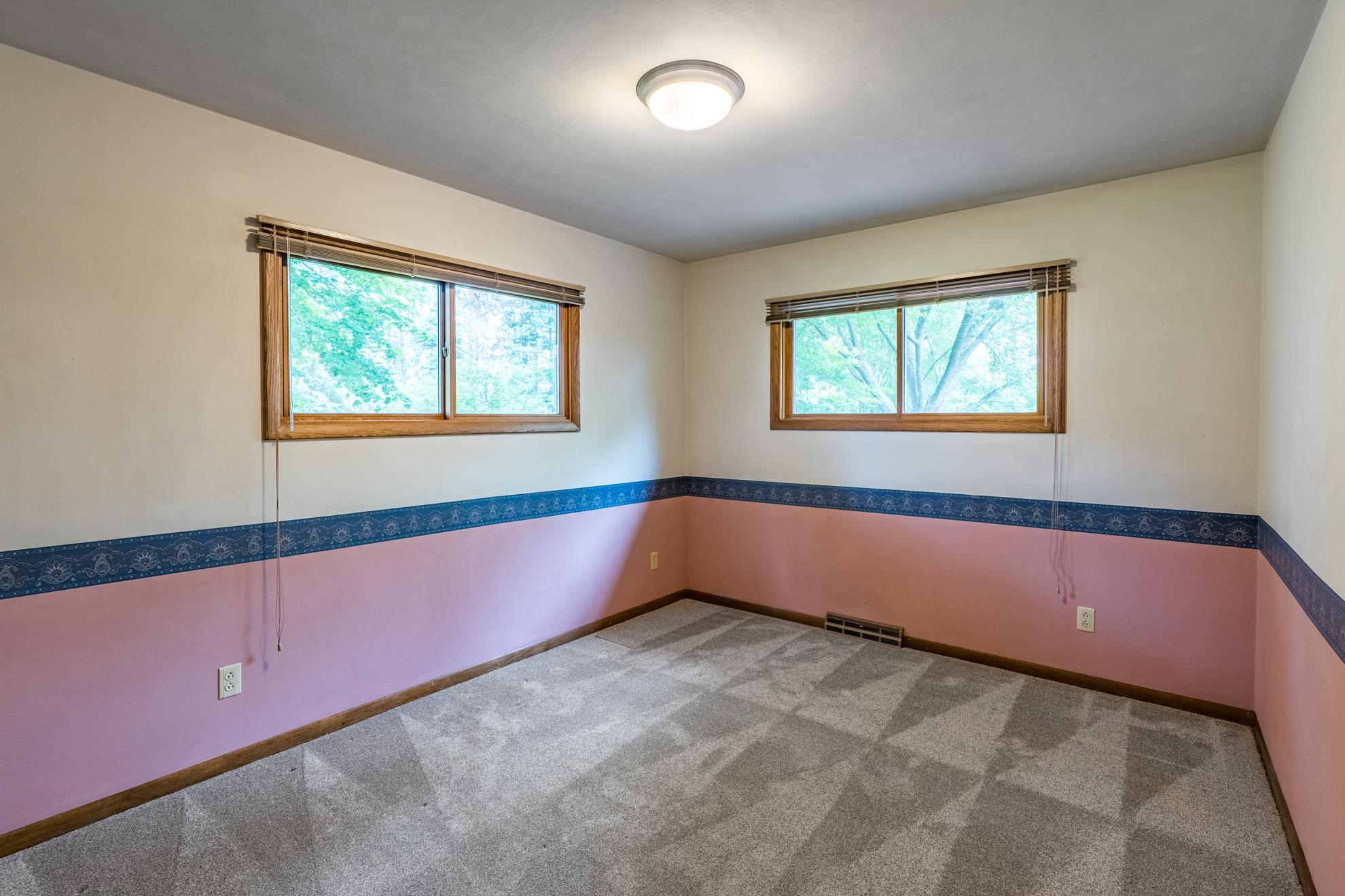 5600 N 32ND AVENUE, Wausau, Wisconsin 54401, 3 Bedrooms Bedrooms, ,1 BathroomBathrooms,Residential,For Sale,5600 N 32ND AVENUE,22602929