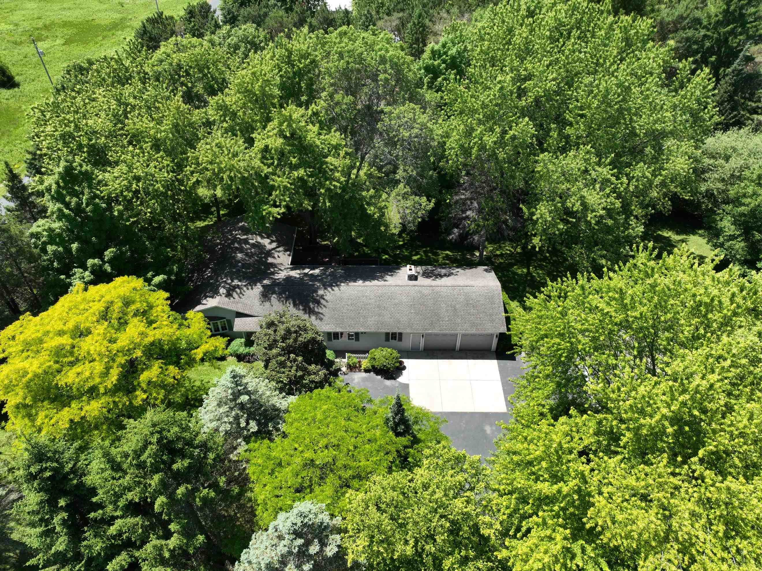 5600 N 32ND AVENUE, Wausau, Wisconsin 54401, 3 Bedrooms Bedrooms, ,1 BathroomBathrooms,Residential,For Sale,5600 N 32ND AVENUE,22602929