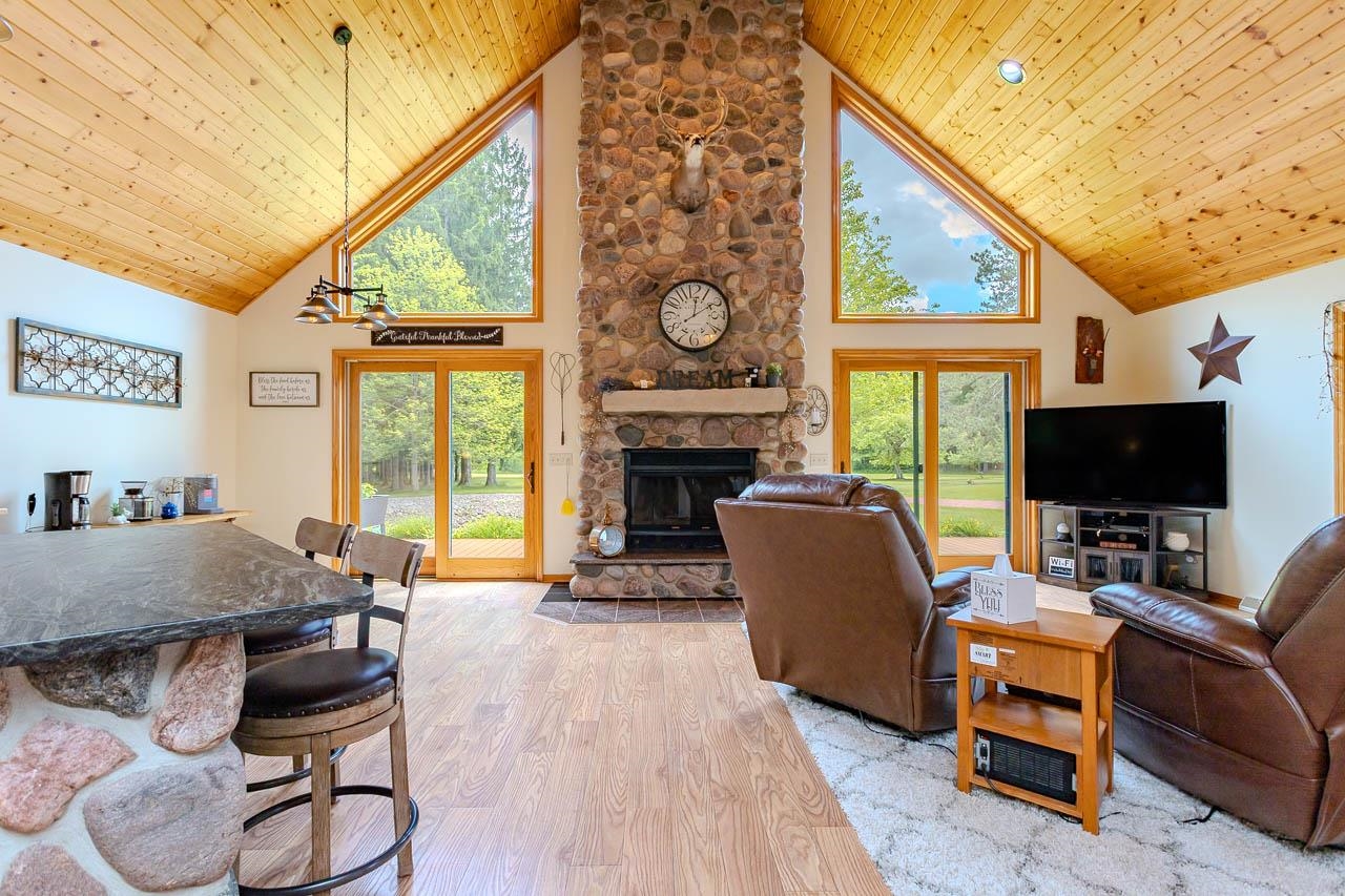 161008 GRANITE ROAD, Wausau, Wisconsin 54403, 5 Bedrooms Bedrooms, ,4 BathroomsBathrooms,Residential,For Sale,161008 GRANITE ROAD,22602932