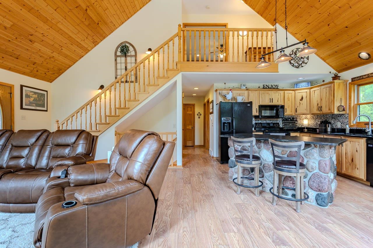 161008 GRANITE ROAD, Wausau, Wisconsin 54403, 5 Bedrooms Bedrooms, ,4 BathroomsBathrooms,Residential,For Sale,161008 GRANITE ROAD,22602932