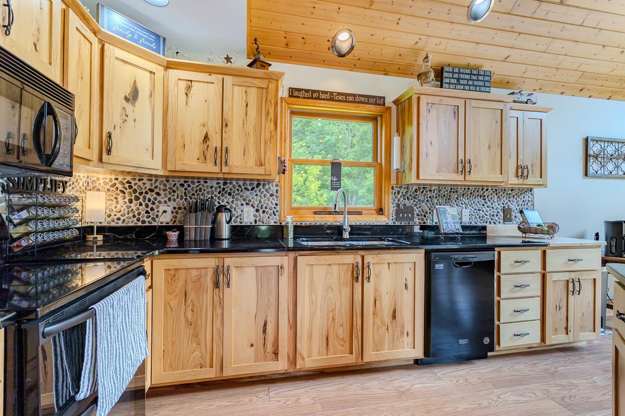 161008 GRANITE ROAD, Wausau, Wisconsin 54403, 5 Bedrooms Bedrooms, ,4 BathroomsBathrooms,Residential,For Sale,161008 GRANITE ROAD,22602932