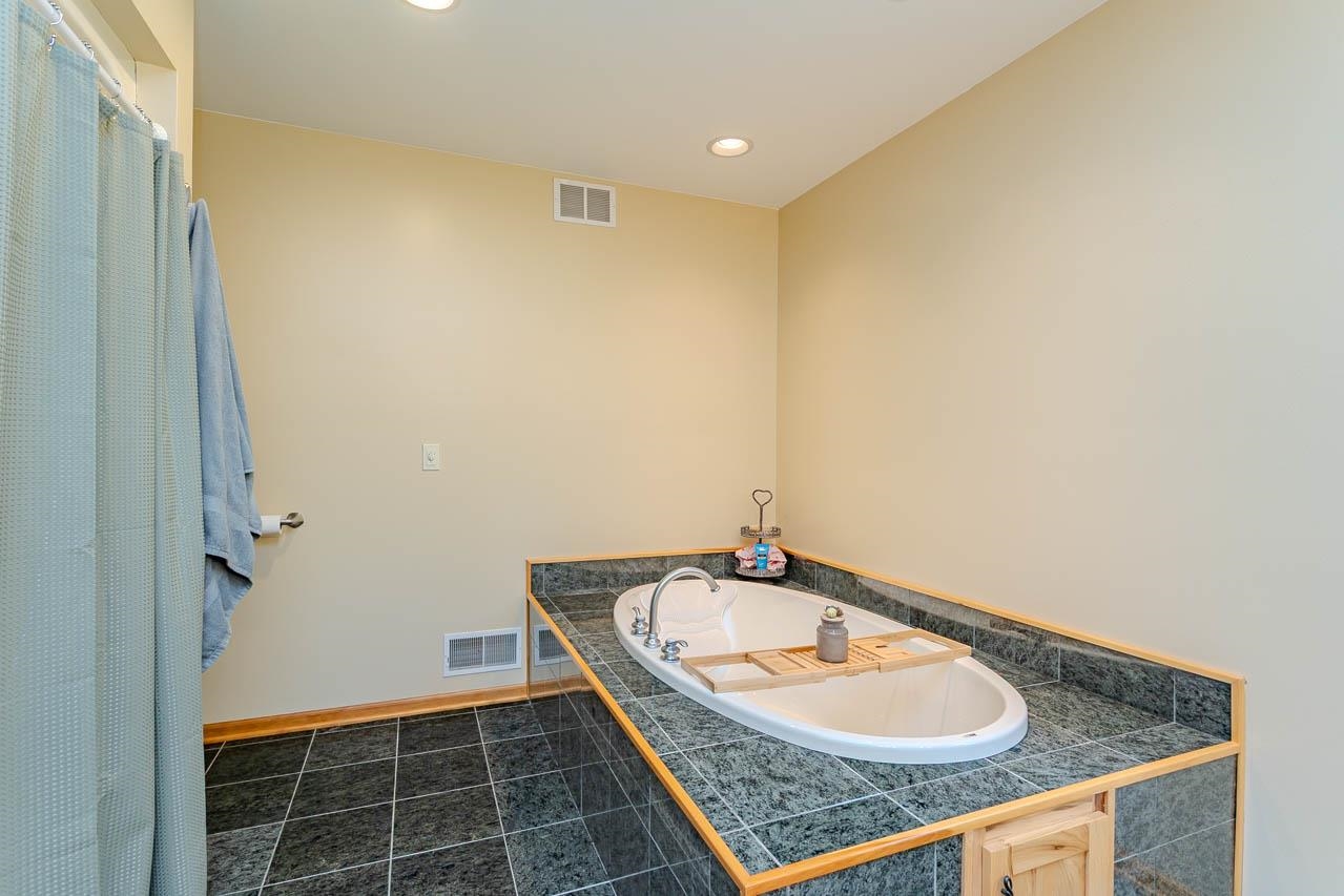 161008 GRANITE ROAD, Wausau, Wisconsin 54403, 5 Bedrooms Bedrooms, ,4 BathroomsBathrooms,Residential,For Sale,161008 GRANITE ROAD,22602932