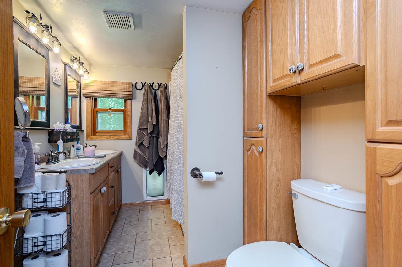 W5608 COYOTE TRL, Tomahawk, Wisconsin 54487, 2 Bedrooms Bedrooms, ,1 BathroomBathrooms,Residential,For Sale,W5608 COYOTE TRL,22602933