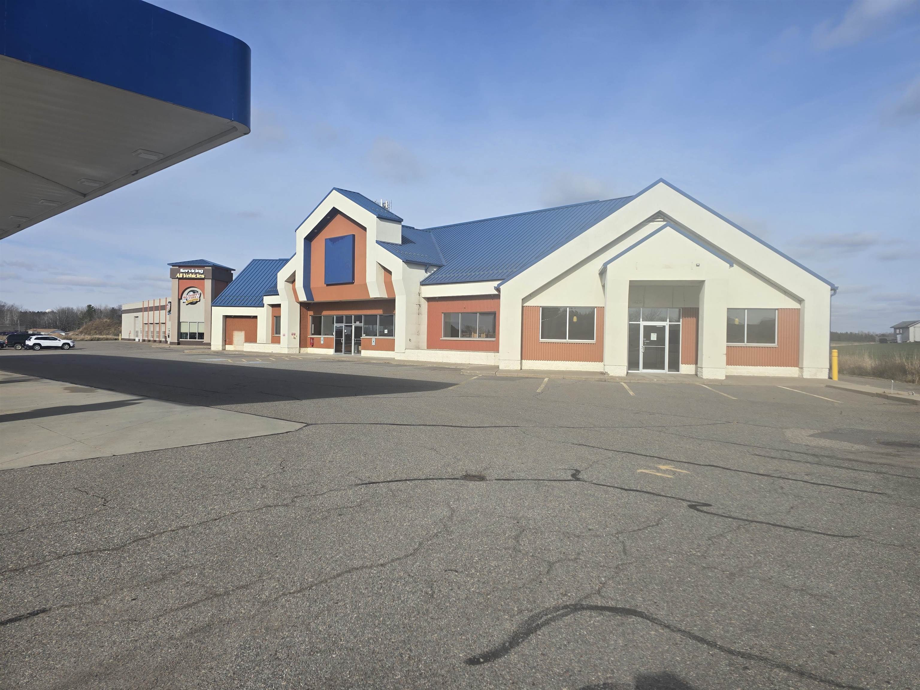 1501 W MCMILLAN STREET, Marshfield, Wisconsin 54449, ,Commercial/industrial,For Rent,1501 W MCMILLAN STREET,22602935