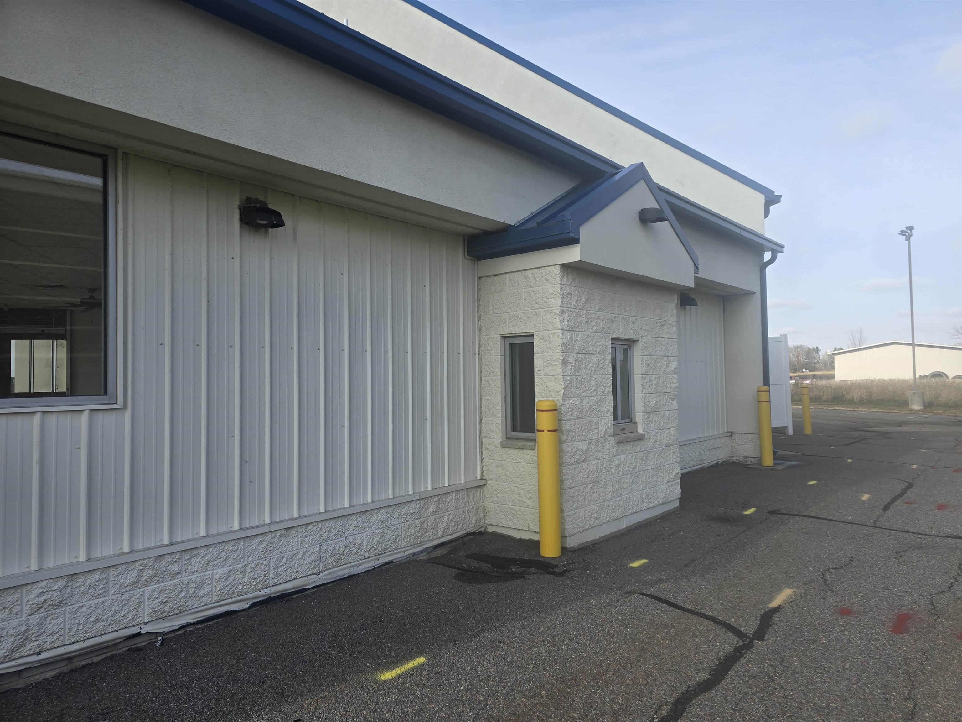 1501 W MCMILLAN STREET, Marshfield, Wisconsin 54449, ,Commercial/industrial,For Rent,1501 W MCMILLAN STREET,22602935