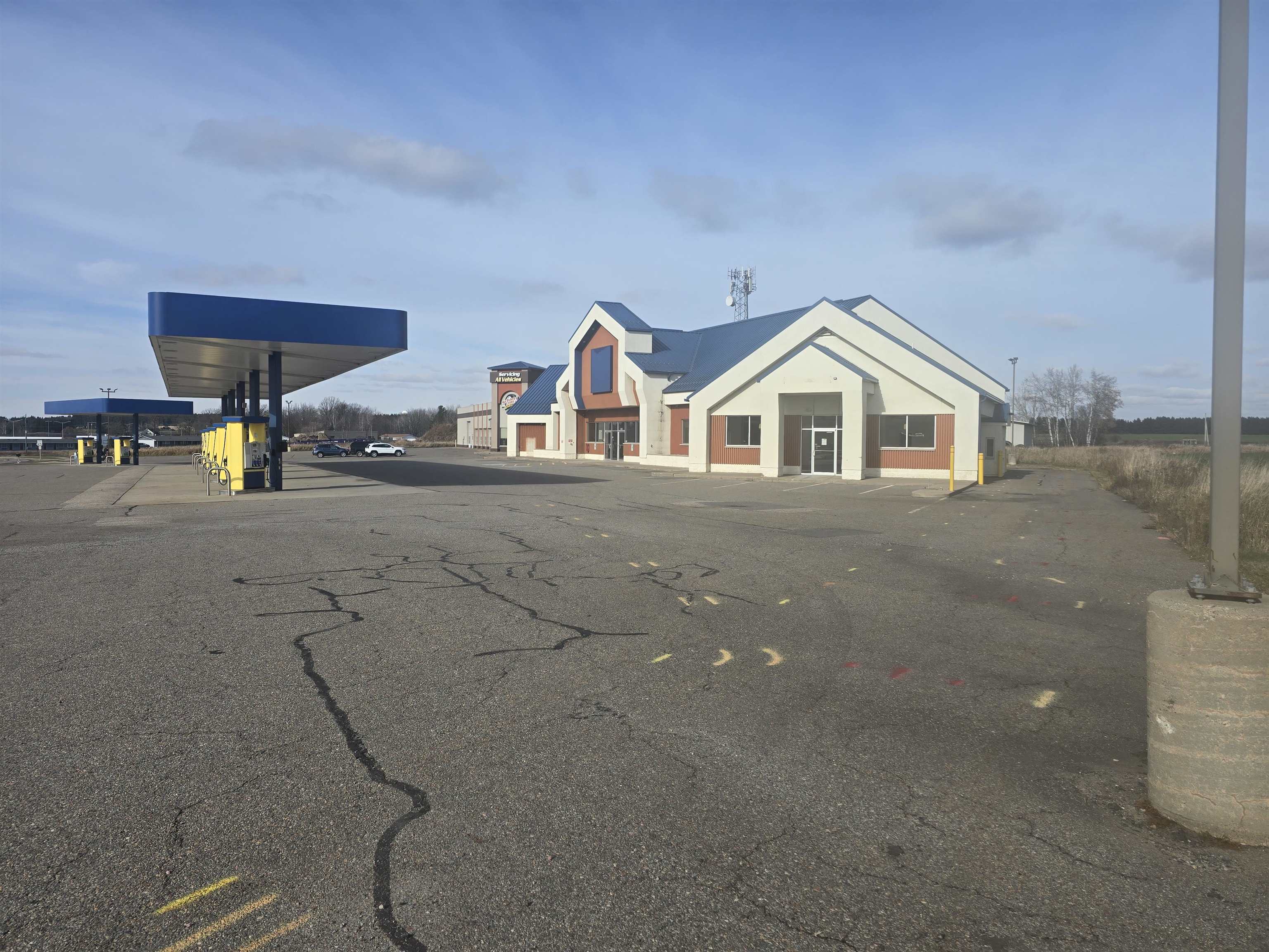1505 W MCMILLAN STREET, Marshfield, Wisconsin 54449, ,Commercial/industrial,For Rent,1505 W MCMILLAN STREET,22602936