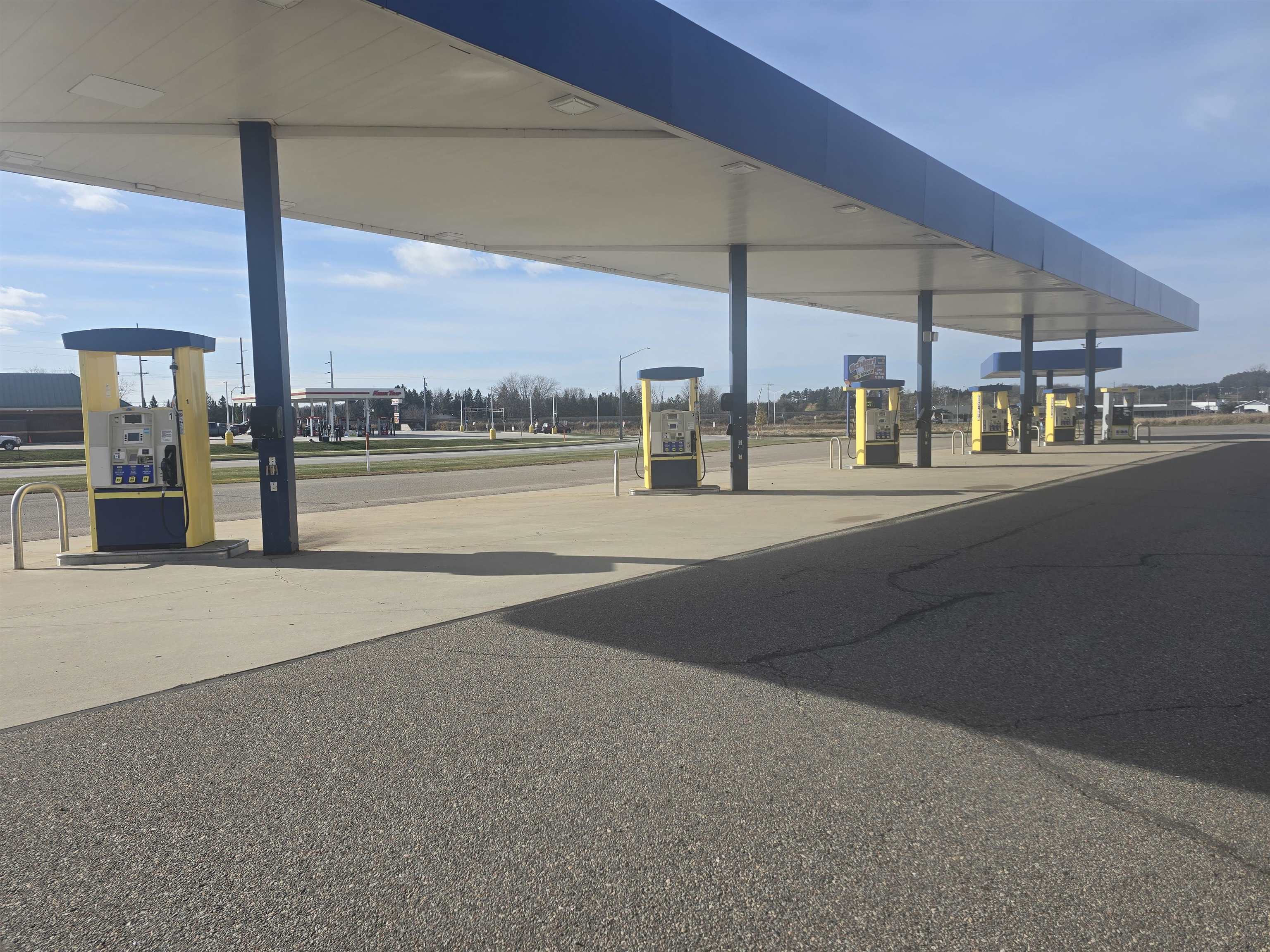 1505 W MCMILLAN STREET, Marshfield, Wisconsin 54449, ,Commercial/industrial,For Rent,1505 W MCMILLAN STREET,22602936
