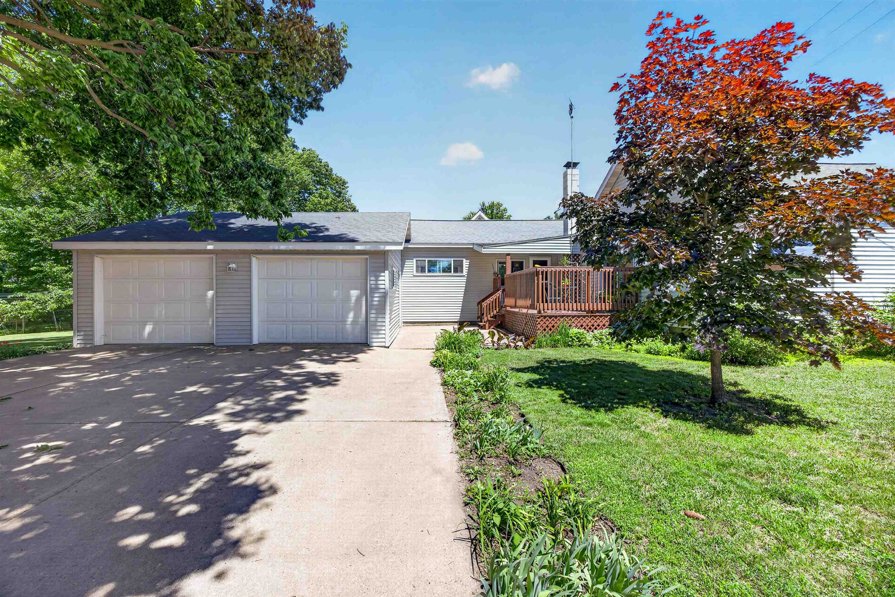 1000 WISCONSIN STREET, Stevens Point, Wisconsin 54481, 3 Bedrooms Bedrooms, ,1 BathroomBathrooms,Residential,For Sale,1000 WISCONSIN STREET,22602938