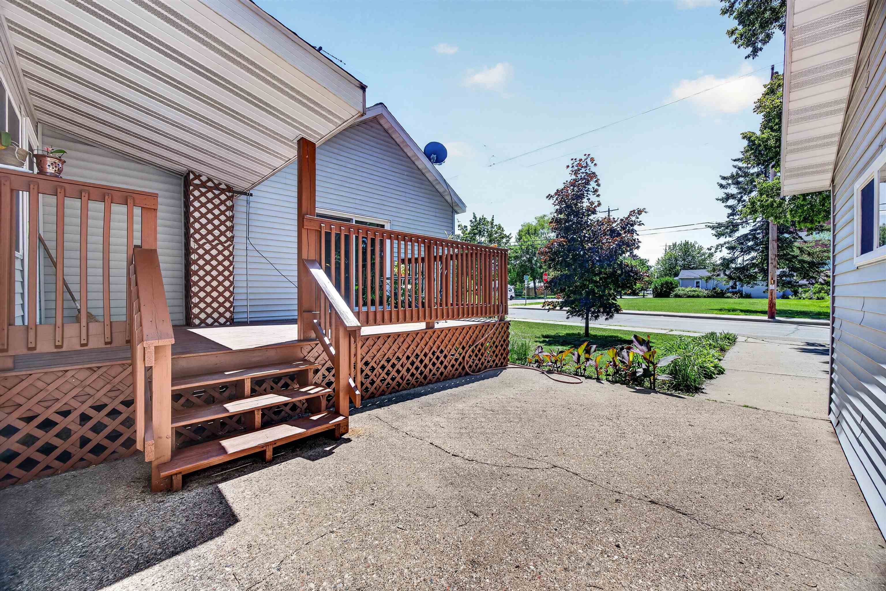 1000 WISCONSIN STREET, Stevens Point, Wisconsin 54481, 3 Bedrooms Bedrooms, ,1 BathroomBathrooms,Residential,For Sale,1000 WISCONSIN STREET,22602938