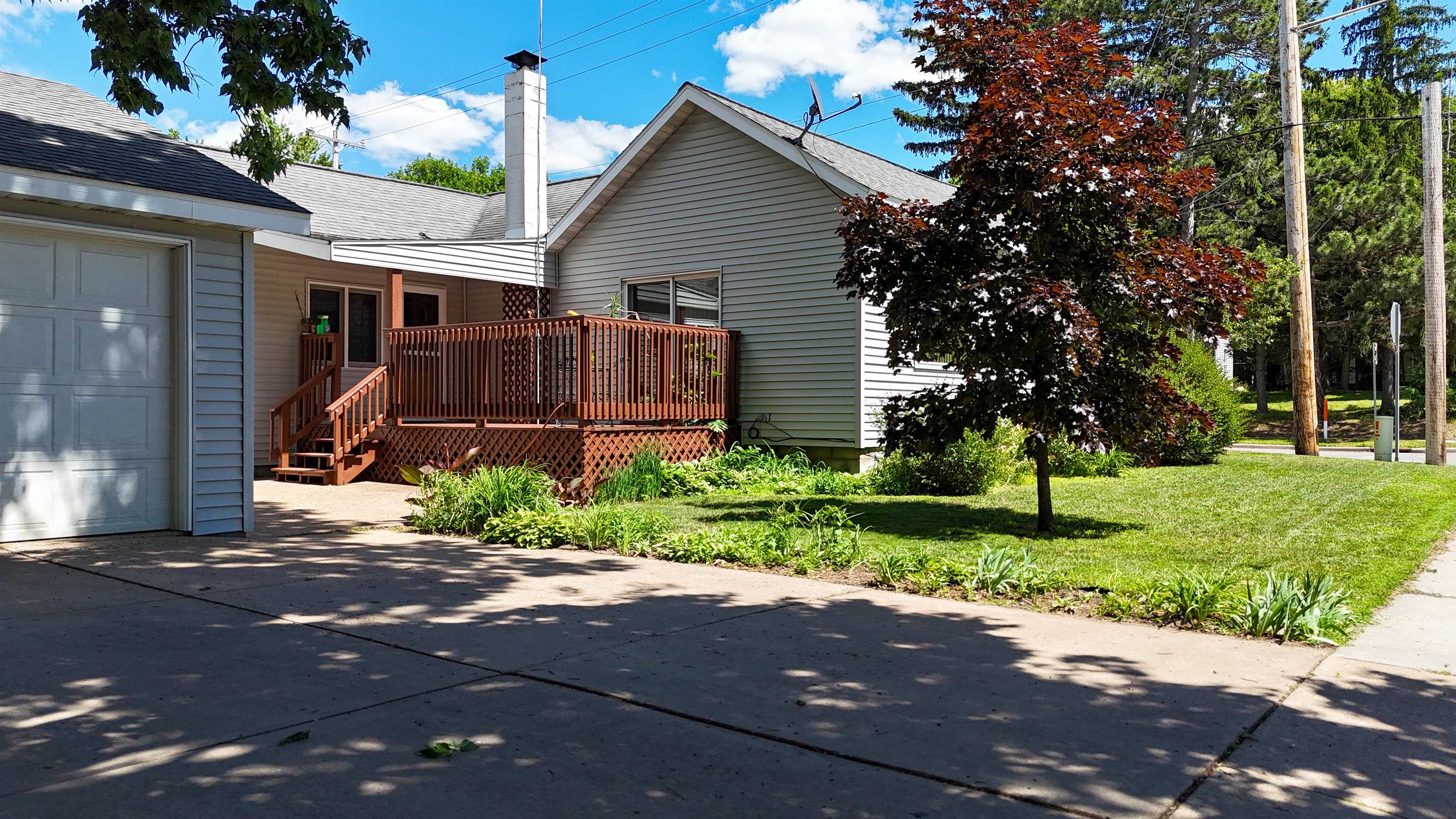 1000 WISCONSIN STREET, Stevens Point, Wisconsin 54481, 3 Bedrooms Bedrooms, ,1 BathroomBathrooms,Residential,For Sale,1000 WISCONSIN STREET,22602938