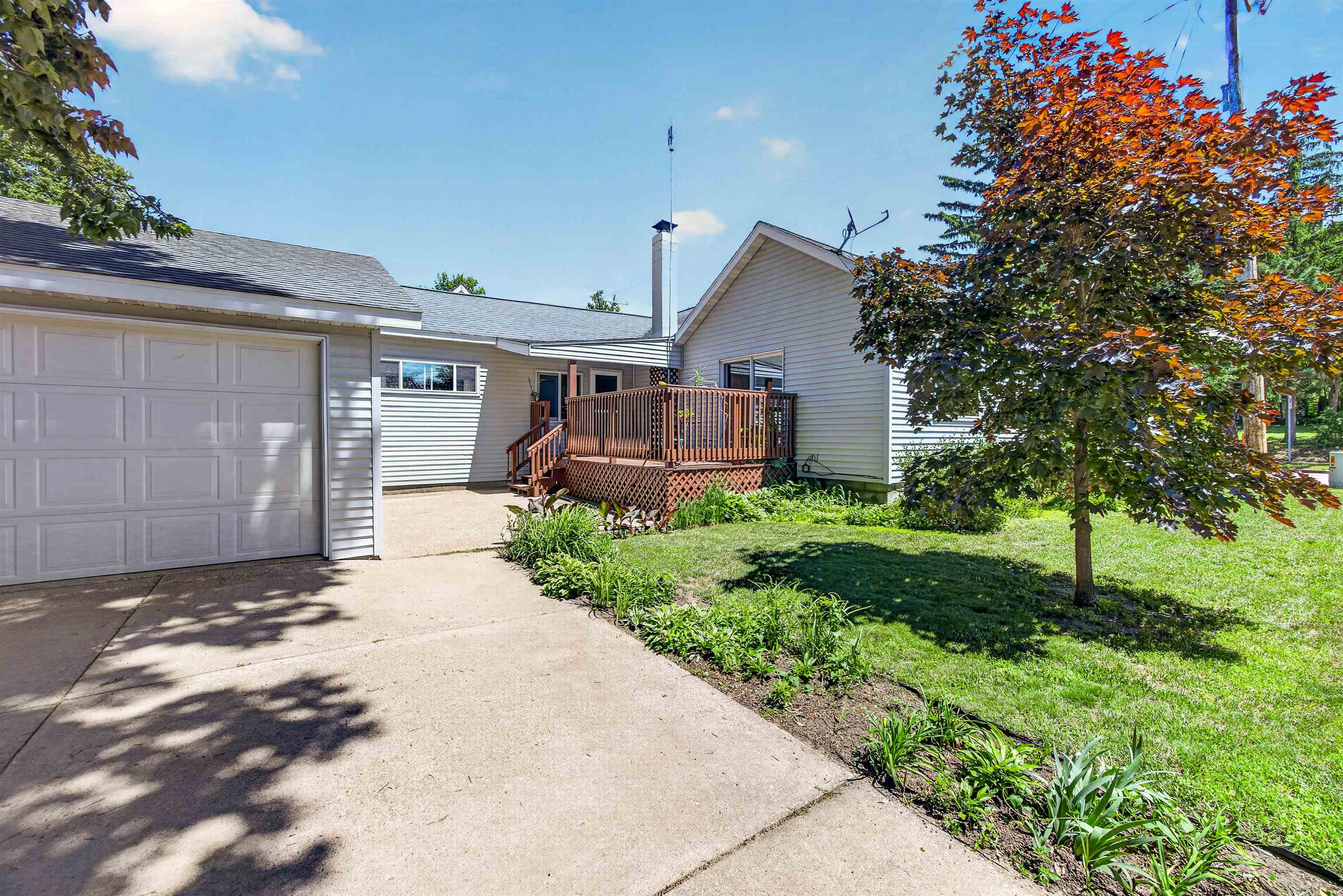 1000 WISCONSIN STREET, Stevens Point, Wisconsin 54481, 3 Bedrooms Bedrooms, ,1 BathroomBathrooms,Residential,For Sale,1000 WISCONSIN STREET,22602938