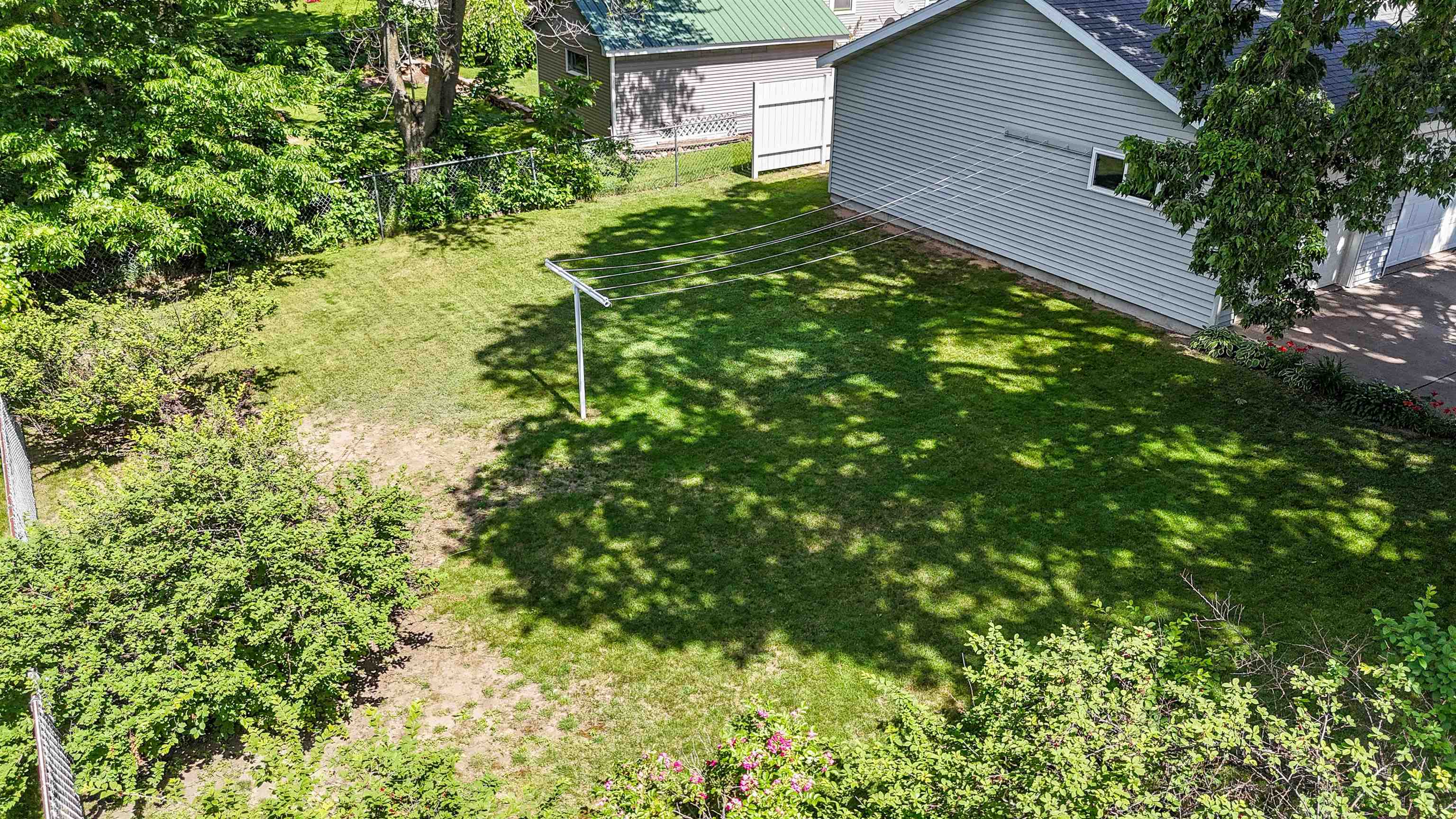 1000 WISCONSIN STREET, Stevens Point, Wisconsin 54481, 3 Bedrooms Bedrooms, ,1 BathroomBathrooms,Residential,For Sale,1000 WISCONSIN STREET,22602938