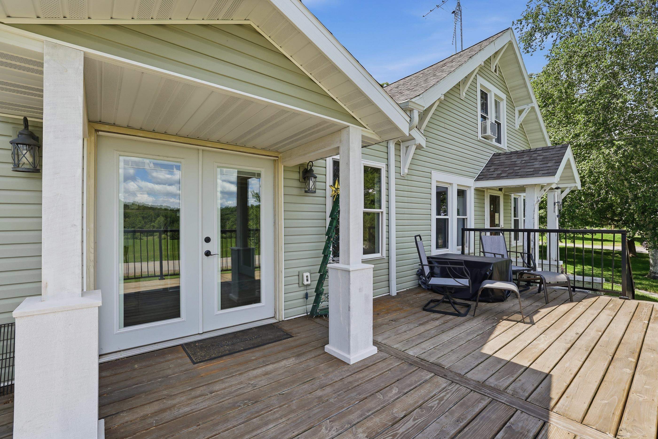N4825 COUNTY ROAD Q, Waupaca, Wisconsin 54981, 4 Bedrooms Bedrooms, ,2 BathroomsBathrooms,Residential,For Sale,N4825 COUNTY ROAD Q,22602946